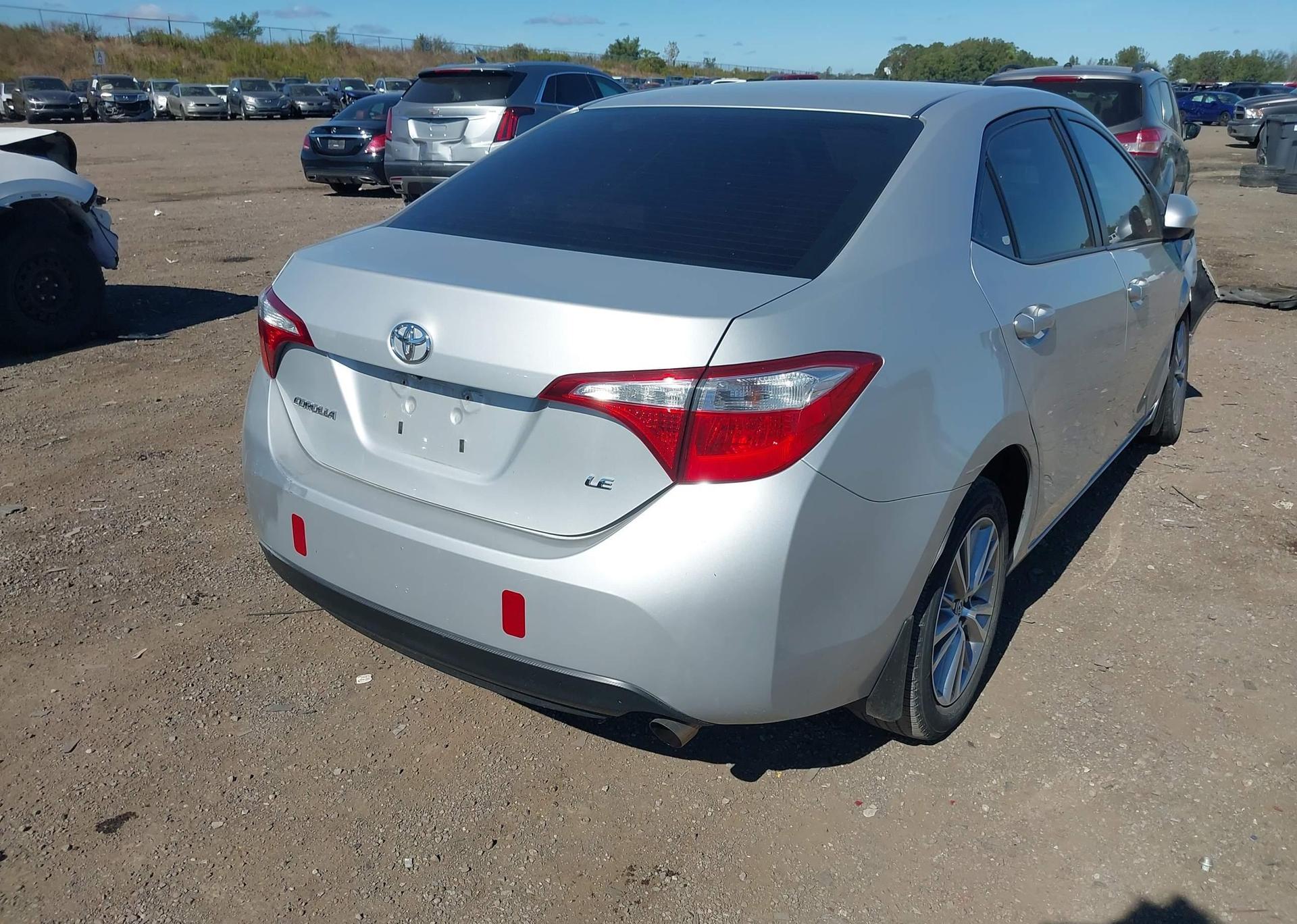 2015 TOYOTA COROLLA