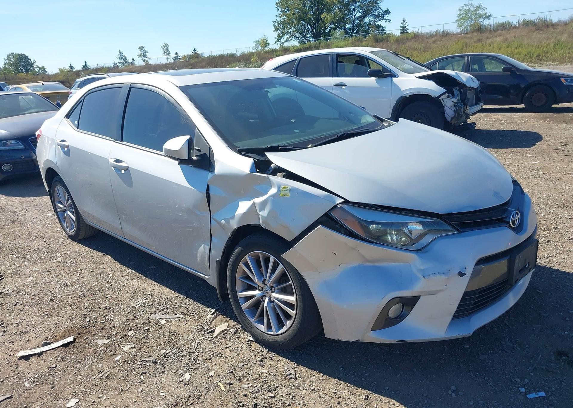 2015 TOYOTA COROLLA