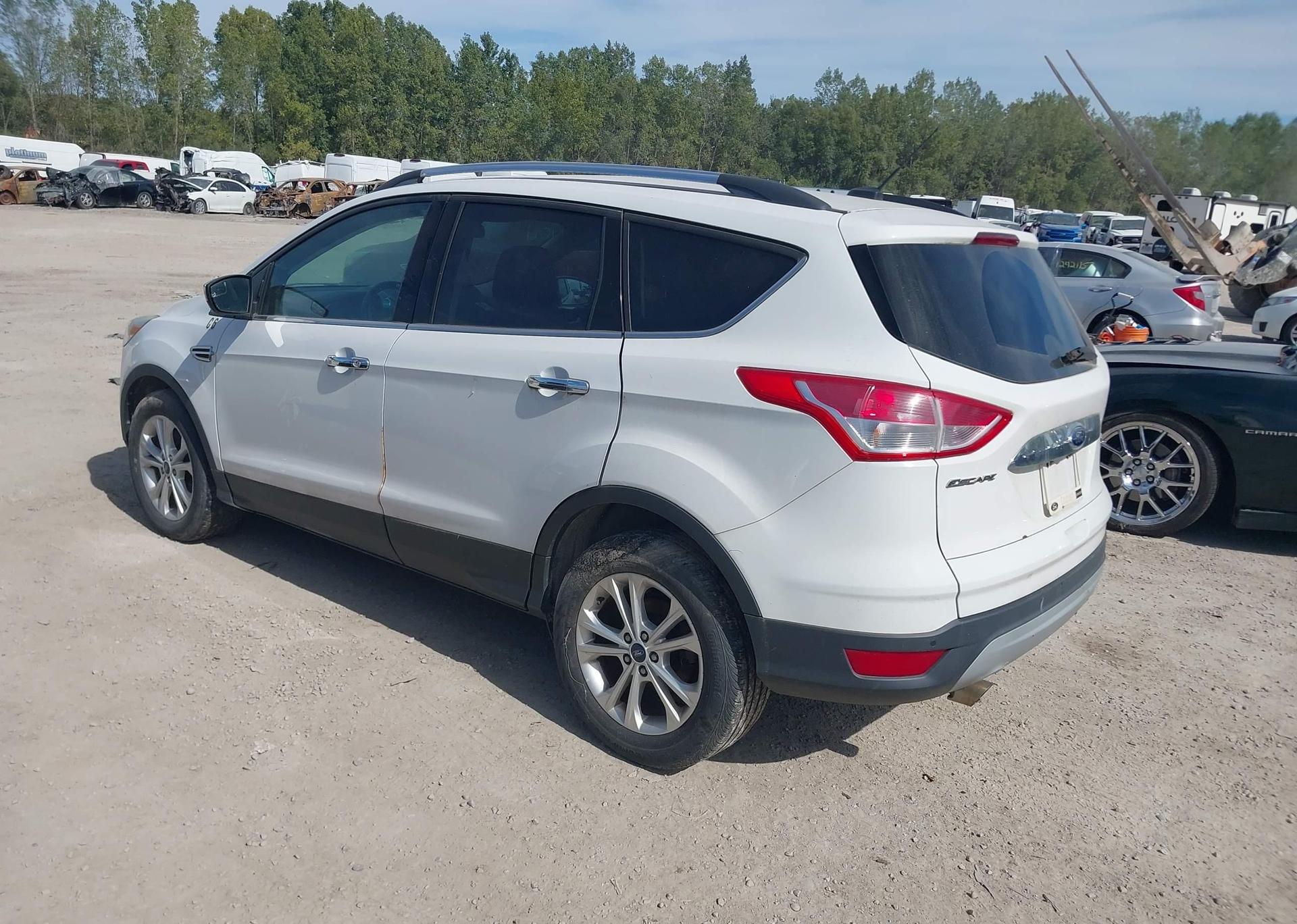 2015 FORD ESCAPE SE