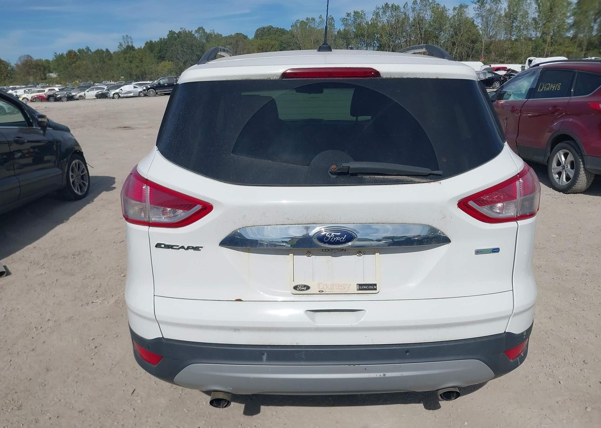 2015 FORD ESCAPE SE
