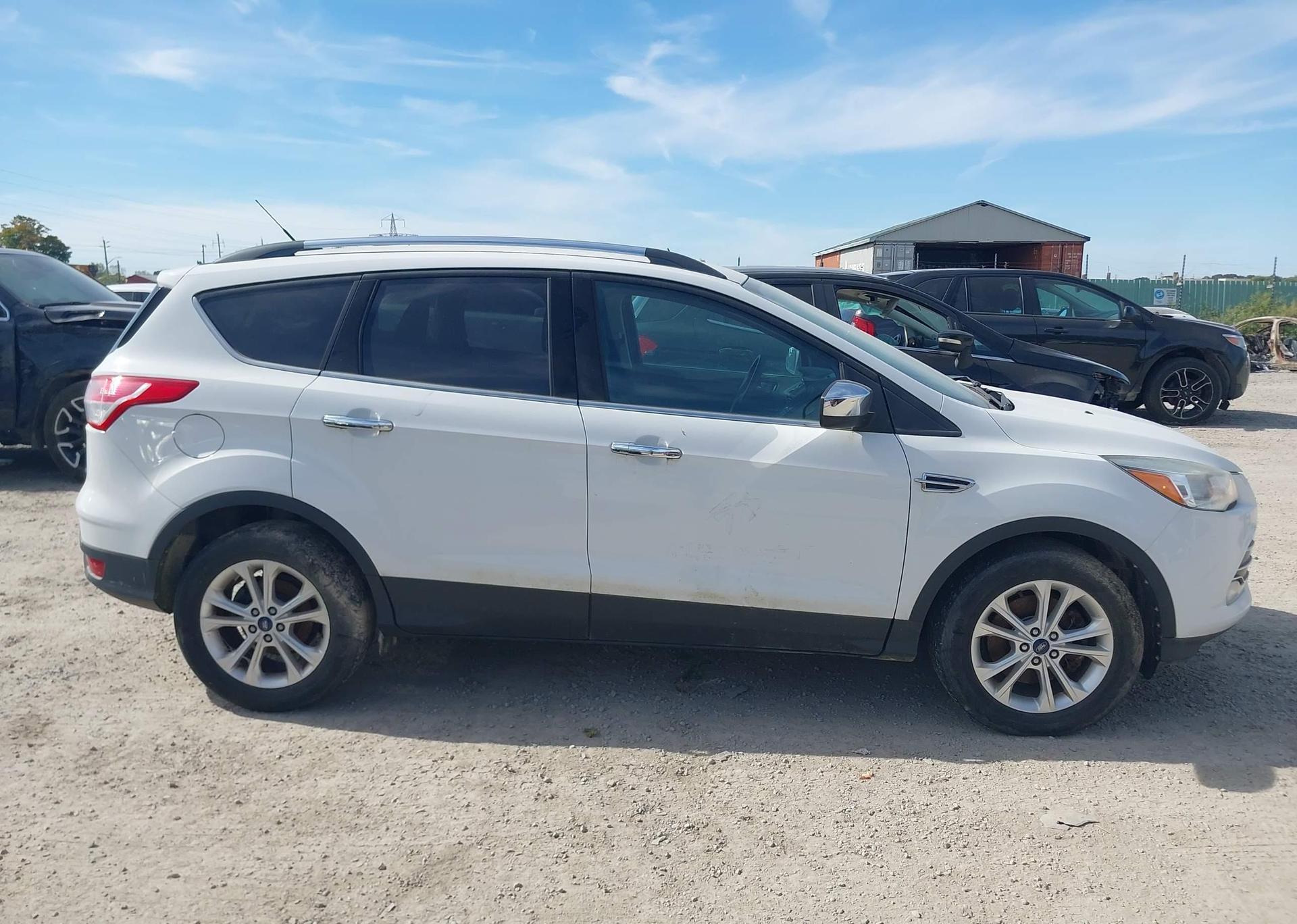 2015 FORD ESCAPE SE