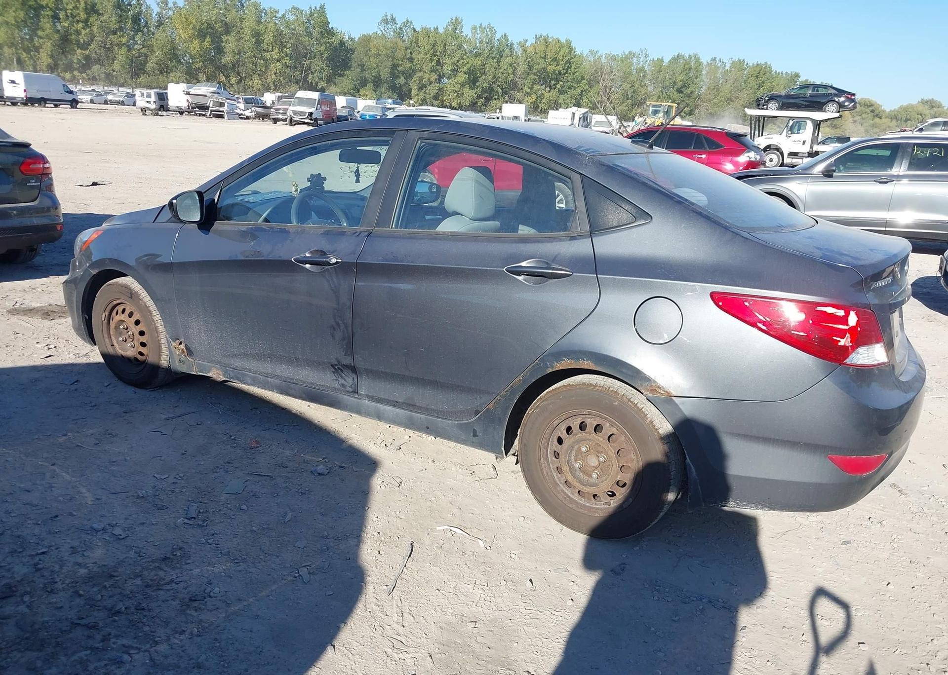 2013 HYUNDAI ACCENT GL