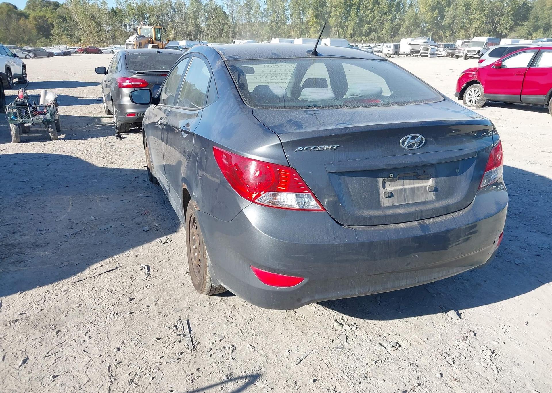 2013 HYUNDAI ACCENT GL