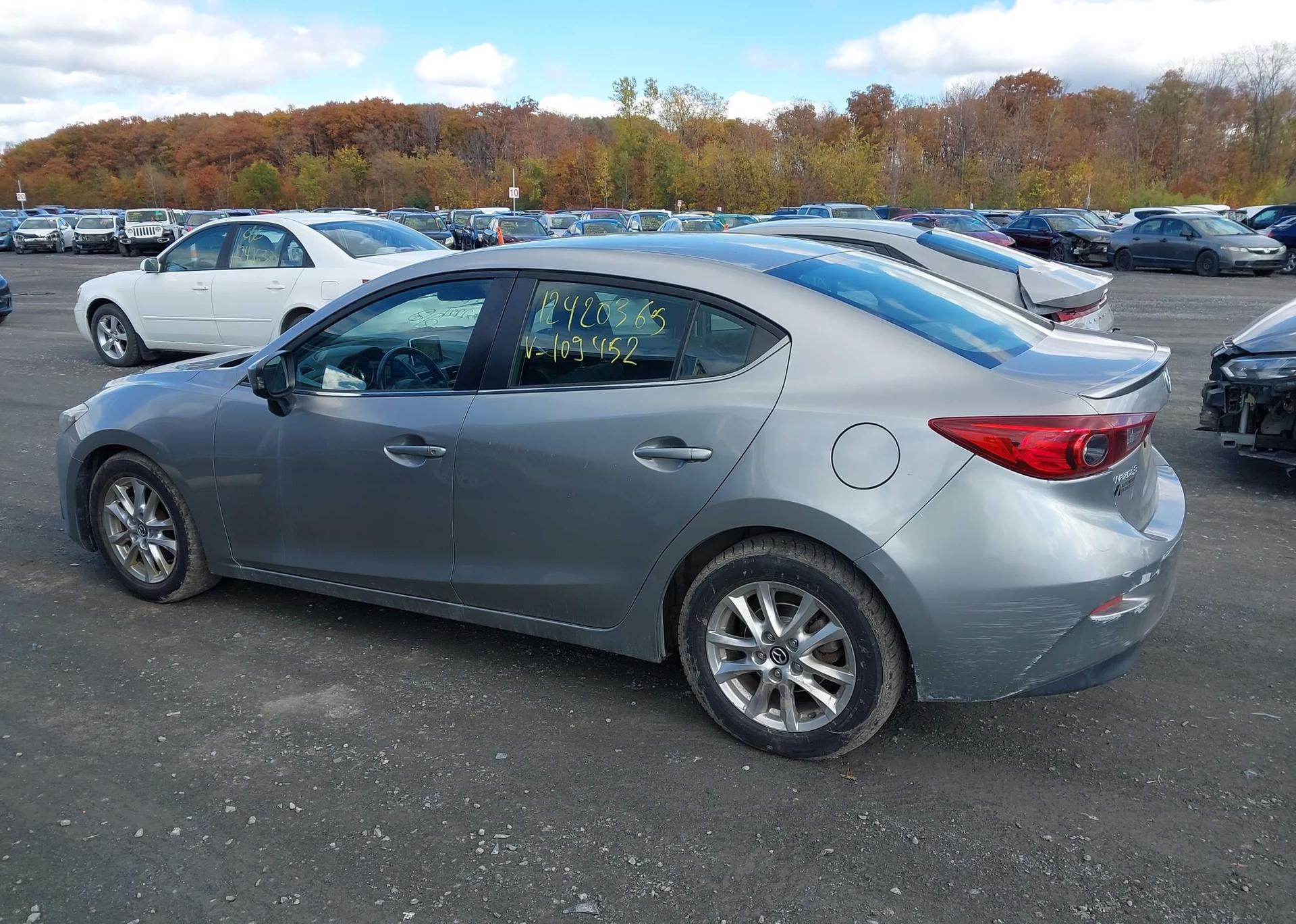 2014 MAZDA MAZDA3