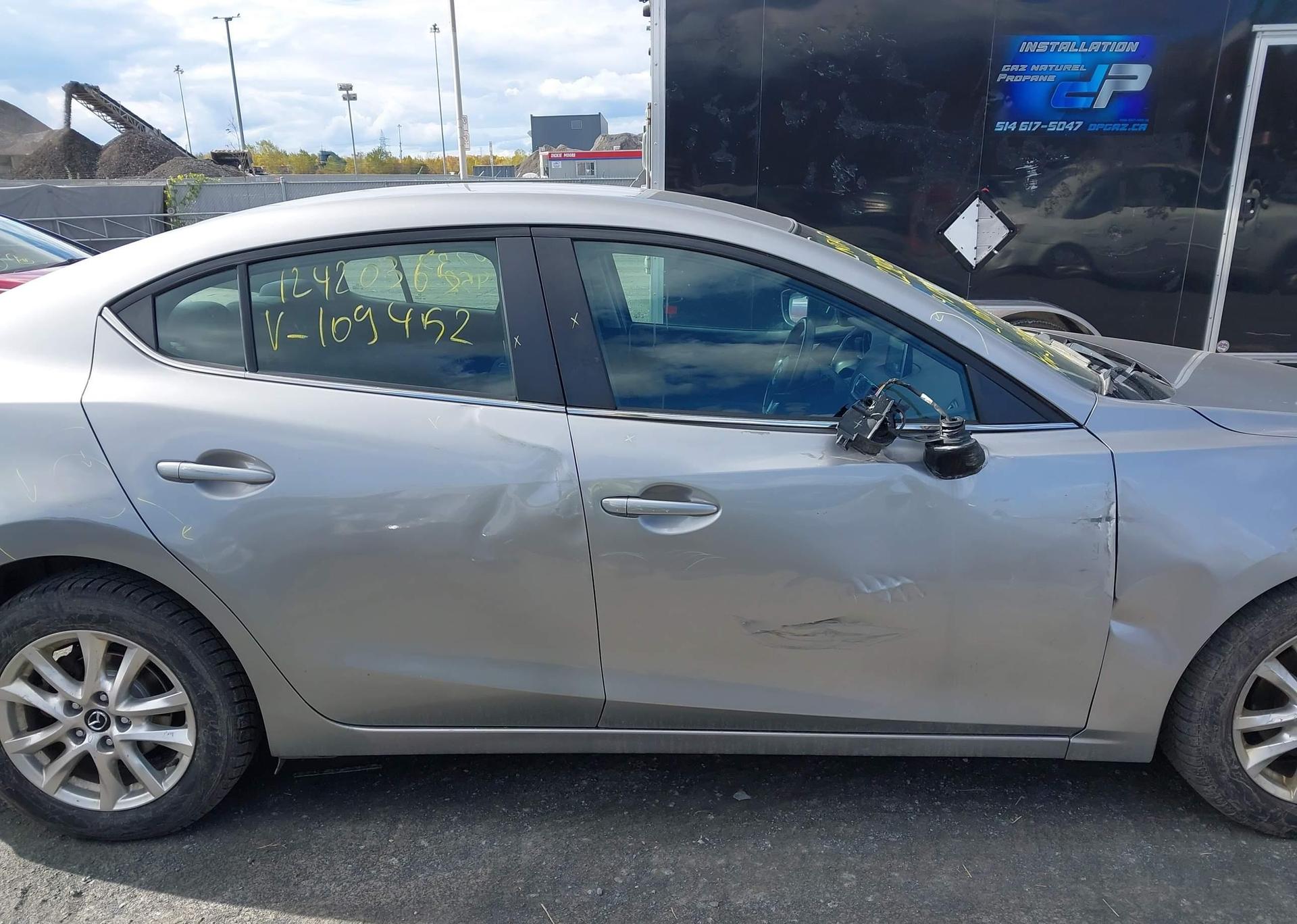 2014 MAZDA MAZDA3