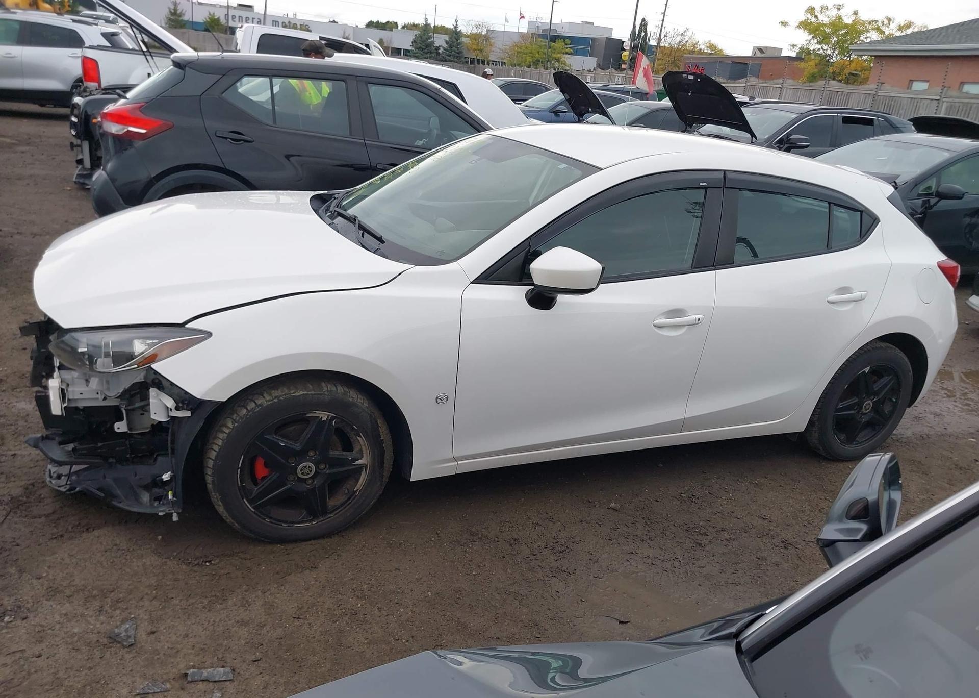 2015 MAZDA MAZDA3