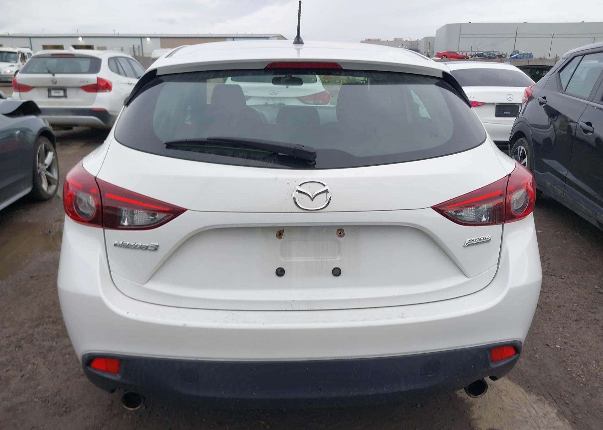 2015 MAZDA MAZDA3