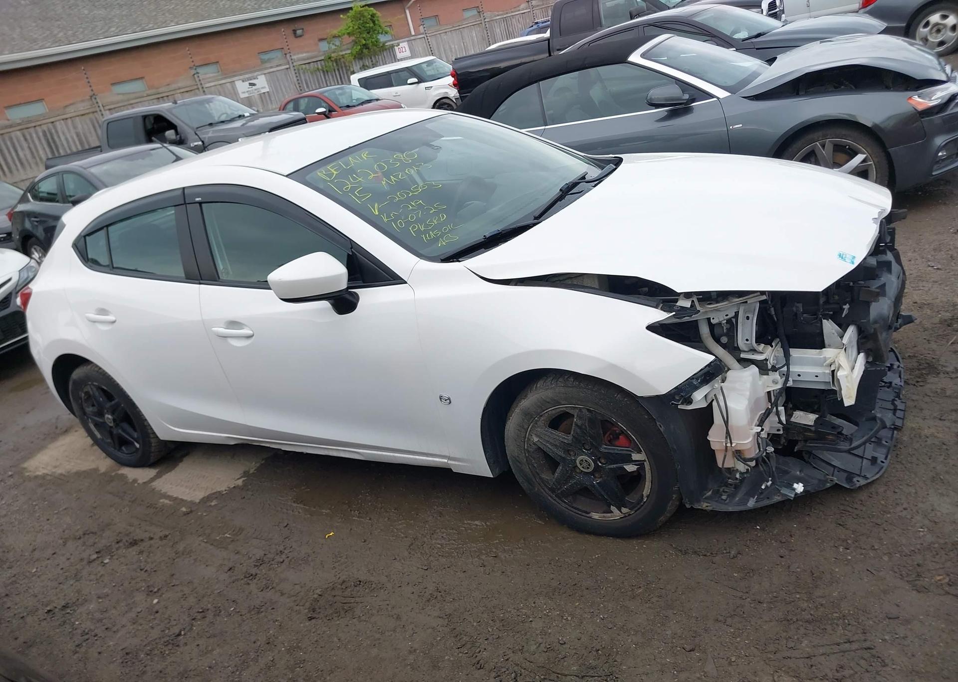 2015 MAZDA MAZDA3