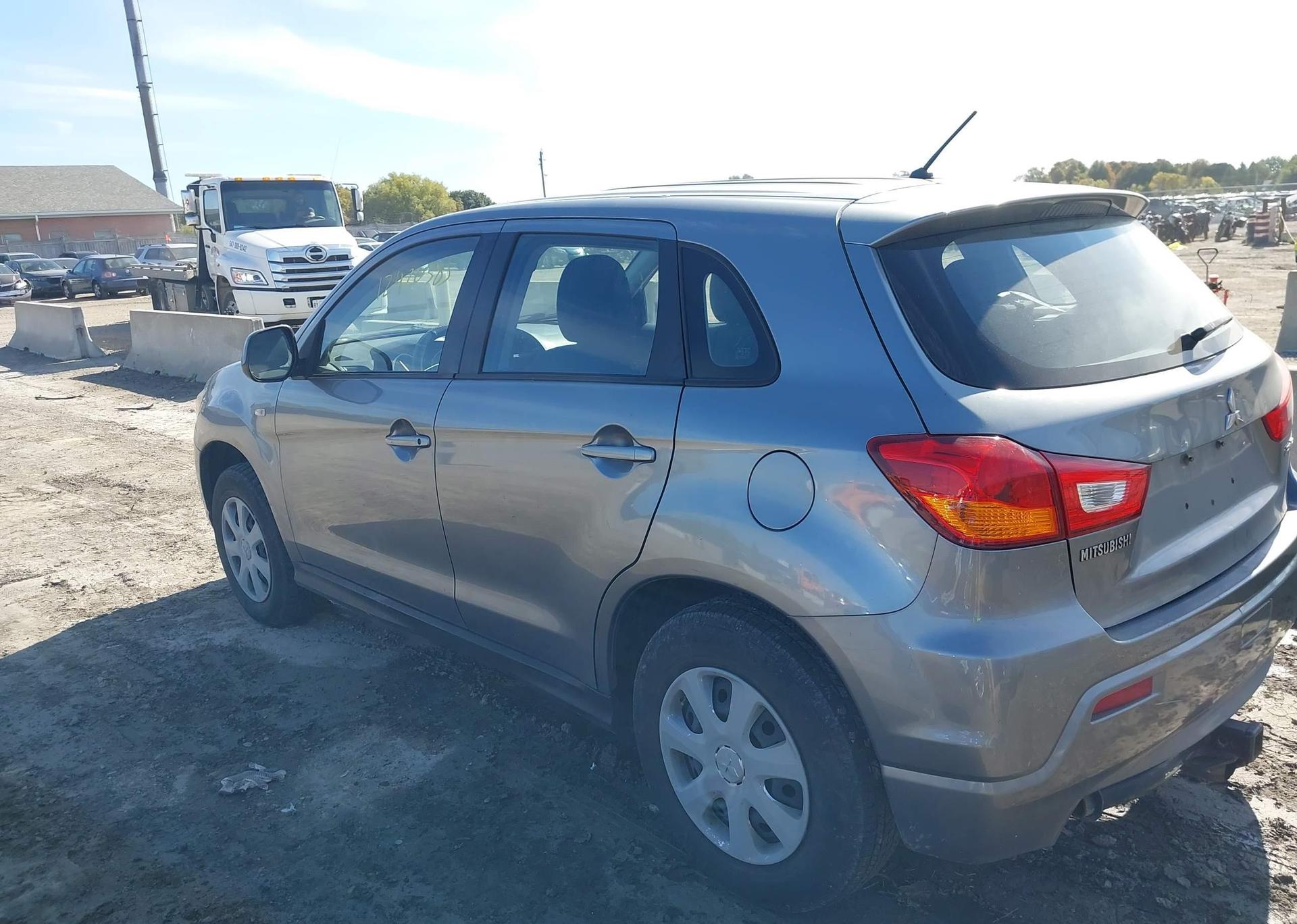2012 MITSUBISHI RVR ES
