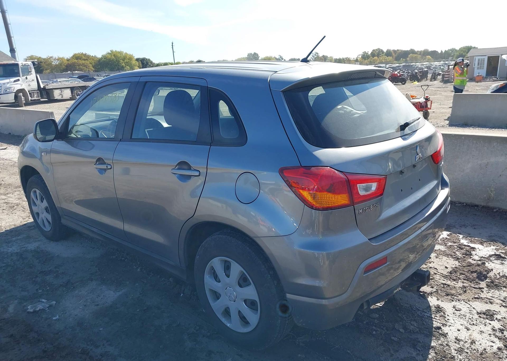 2012 MITSUBISHI RVR ES