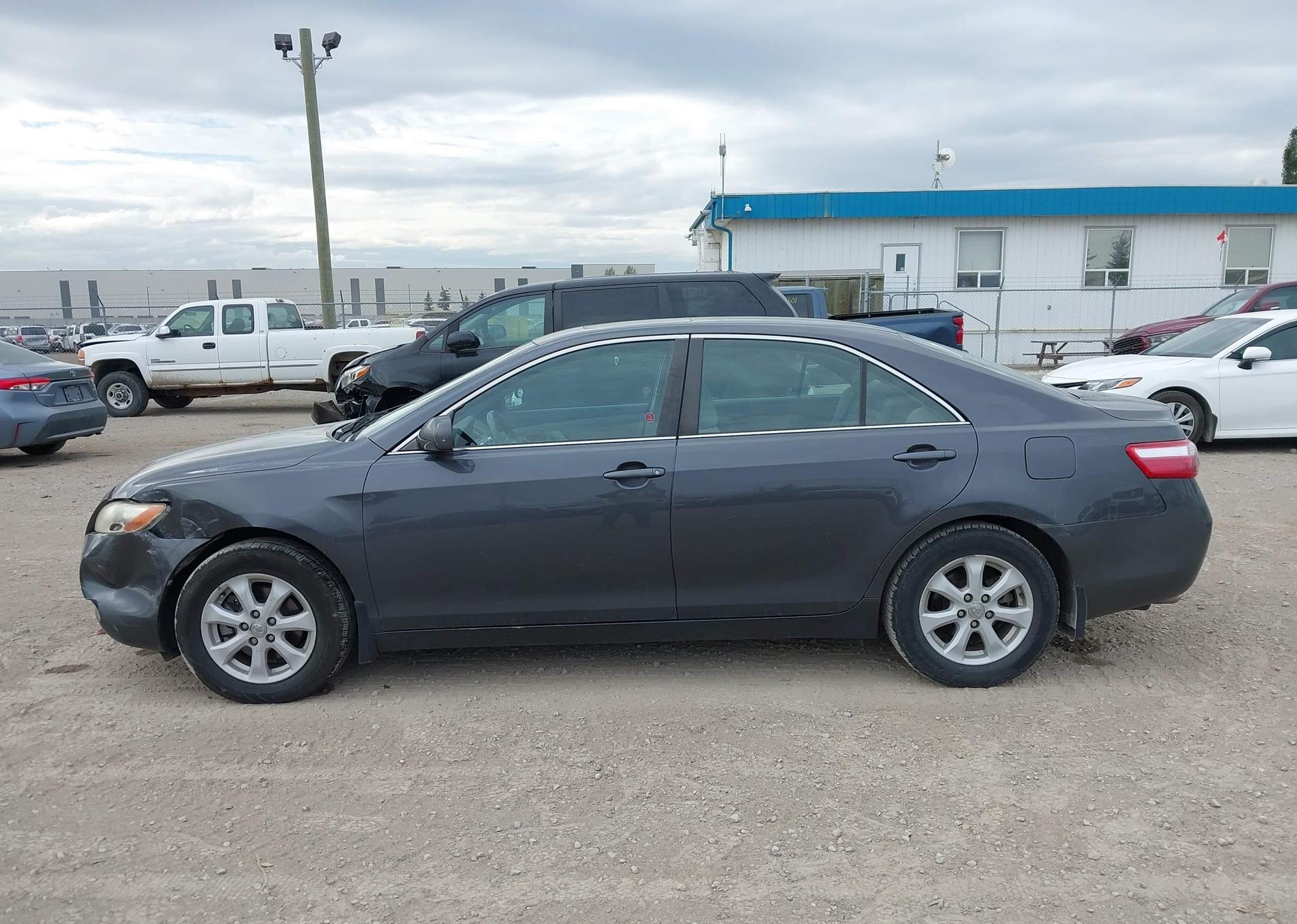 2009 TOYOTA CAMRY SE