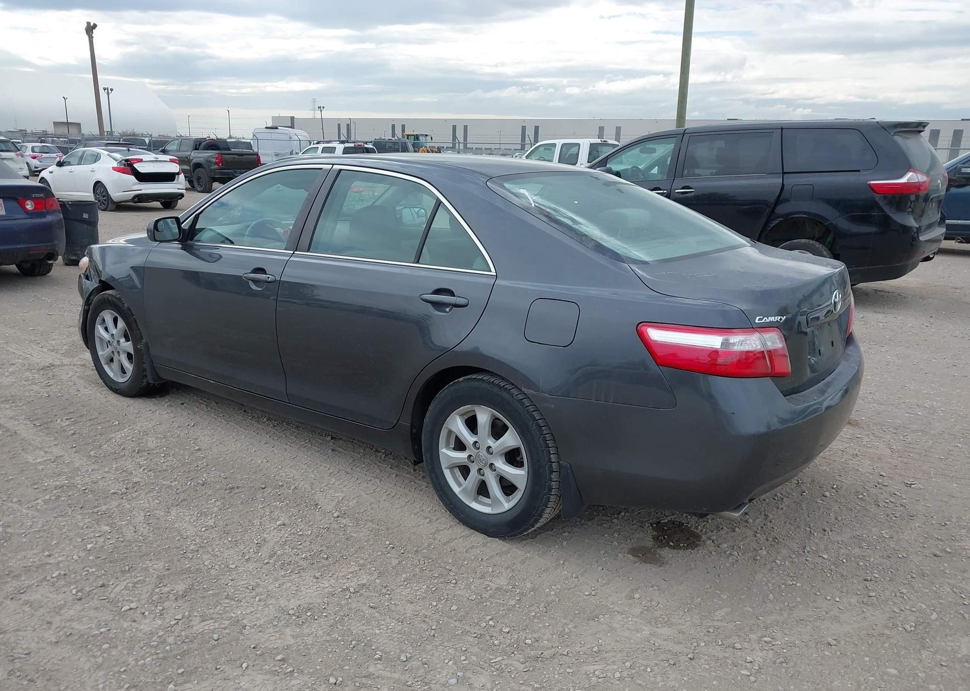 2009 TOYOTA CAMRY SE