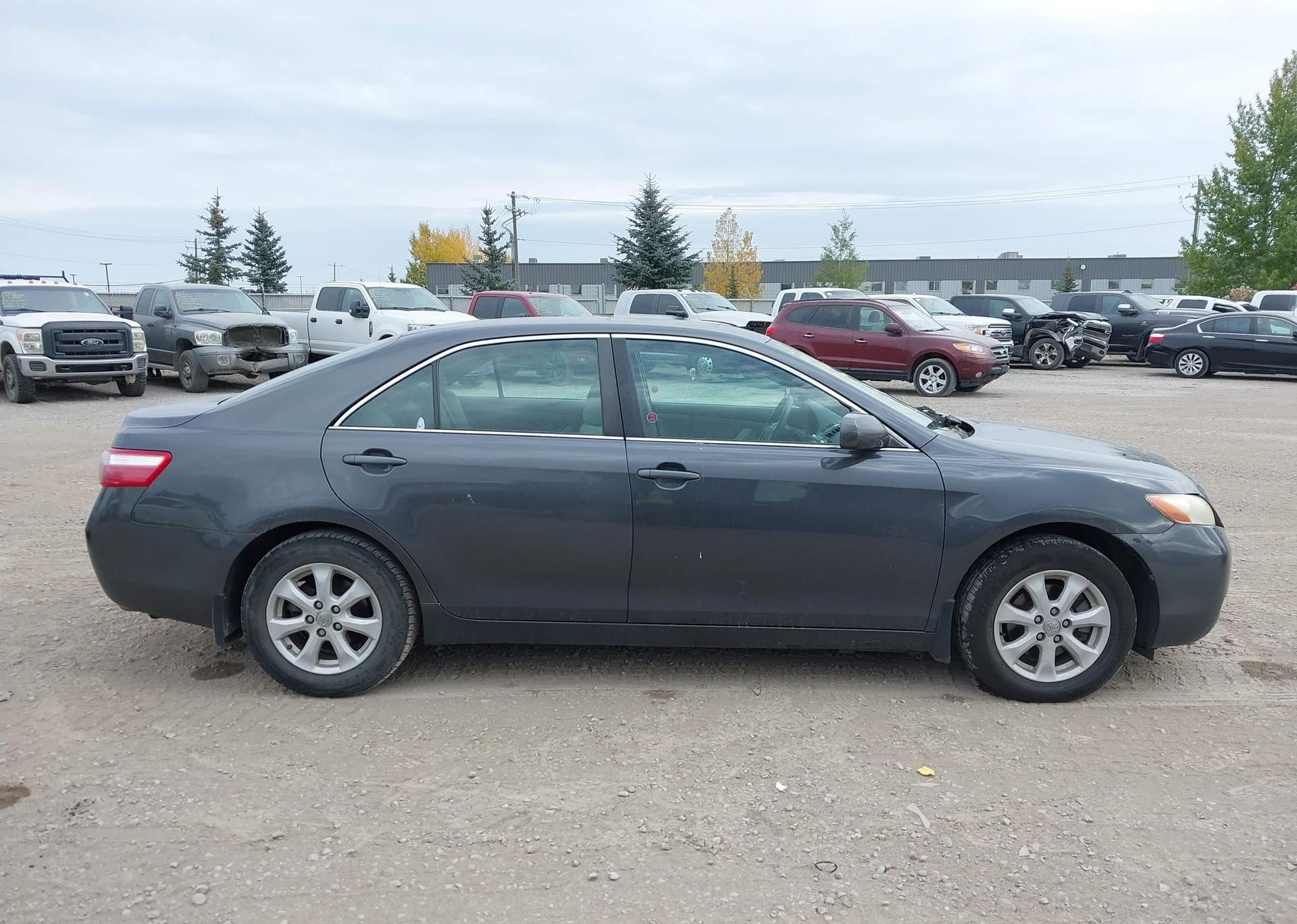 2009 TOYOTA CAMRY SE