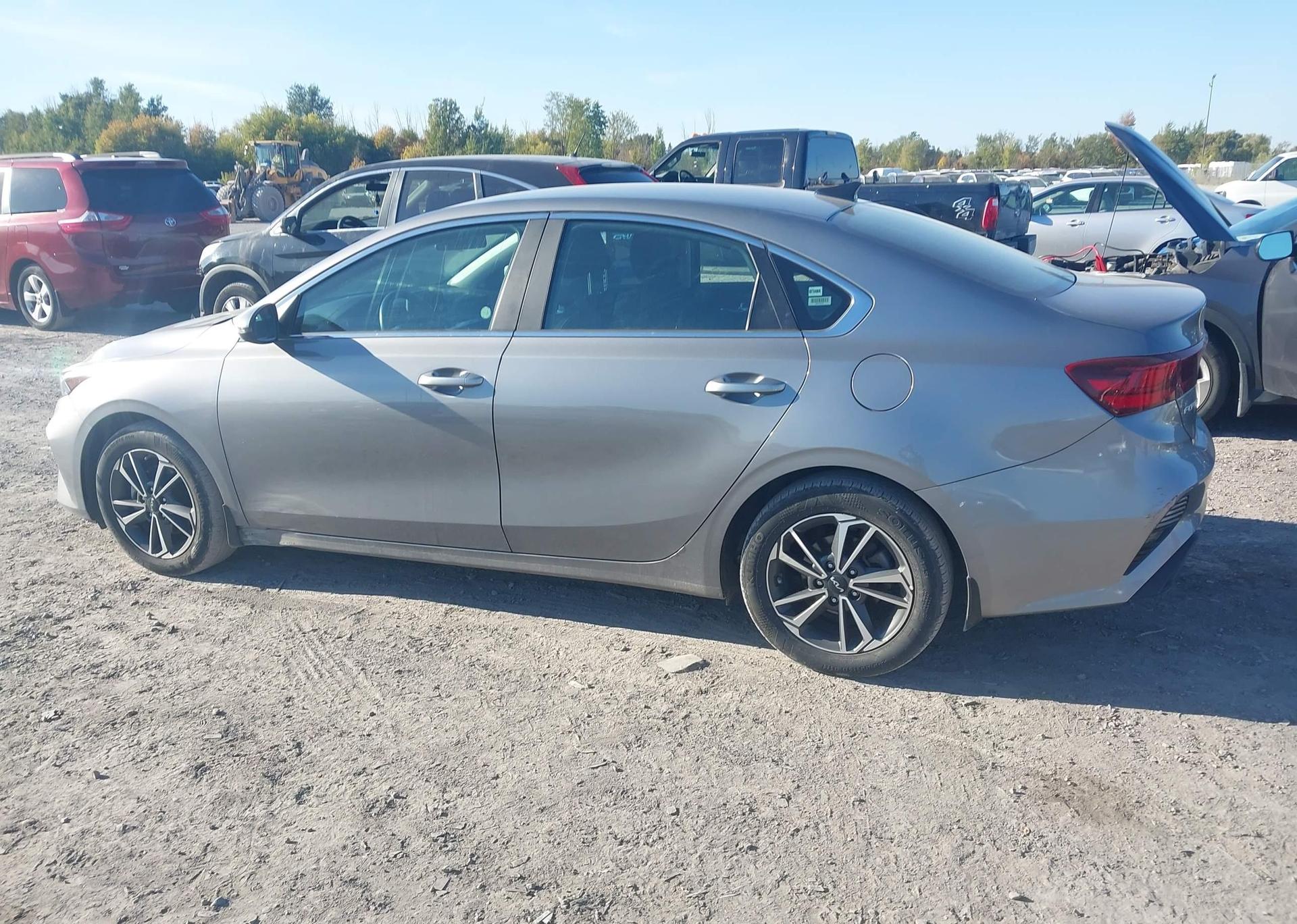 2024 KIA FORTE