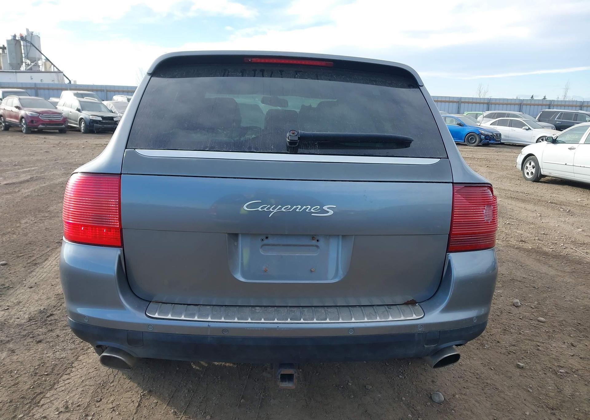 2004 PORSCHE CAYENNE S