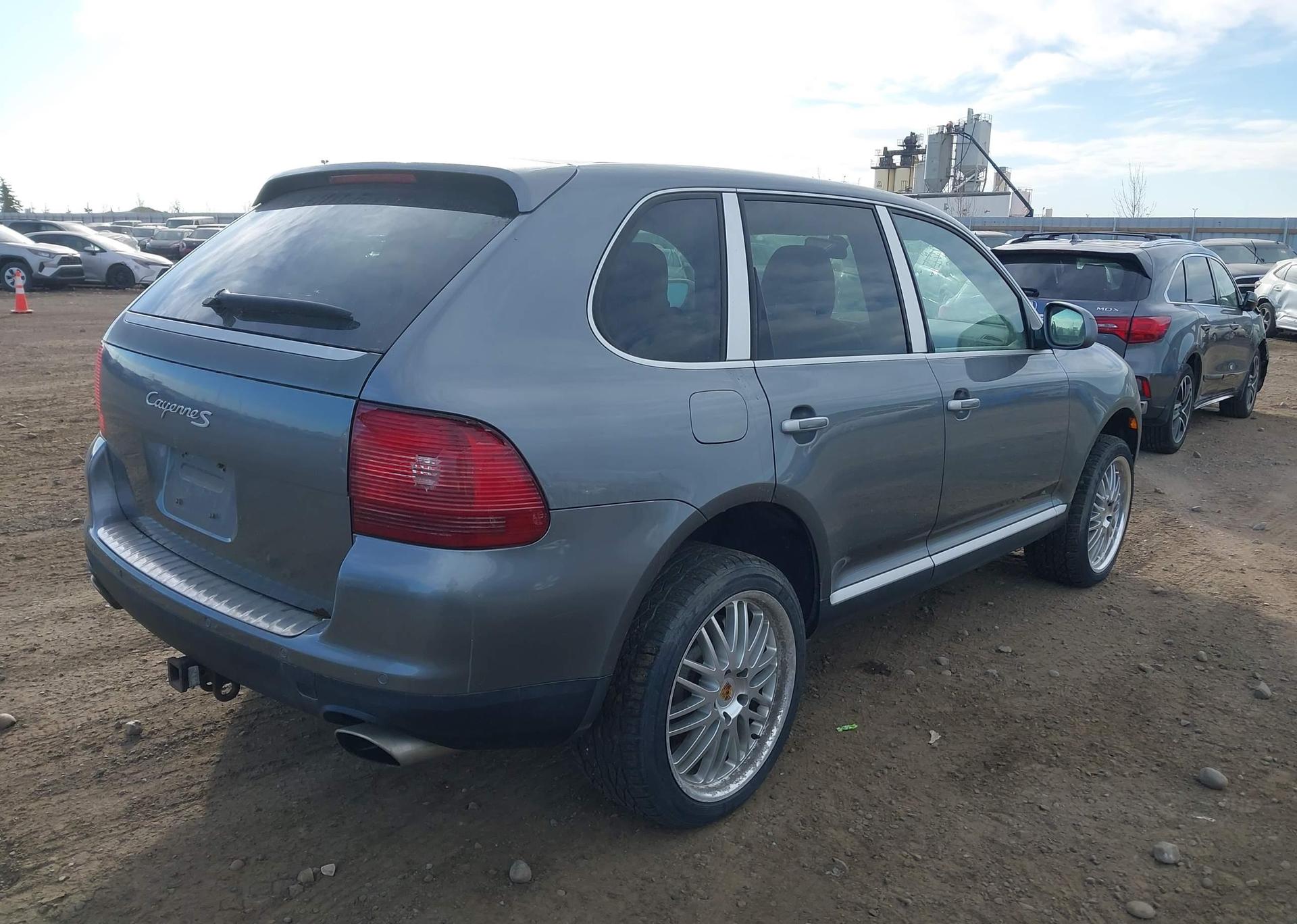 2004 PORSCHE CAYENNE S
