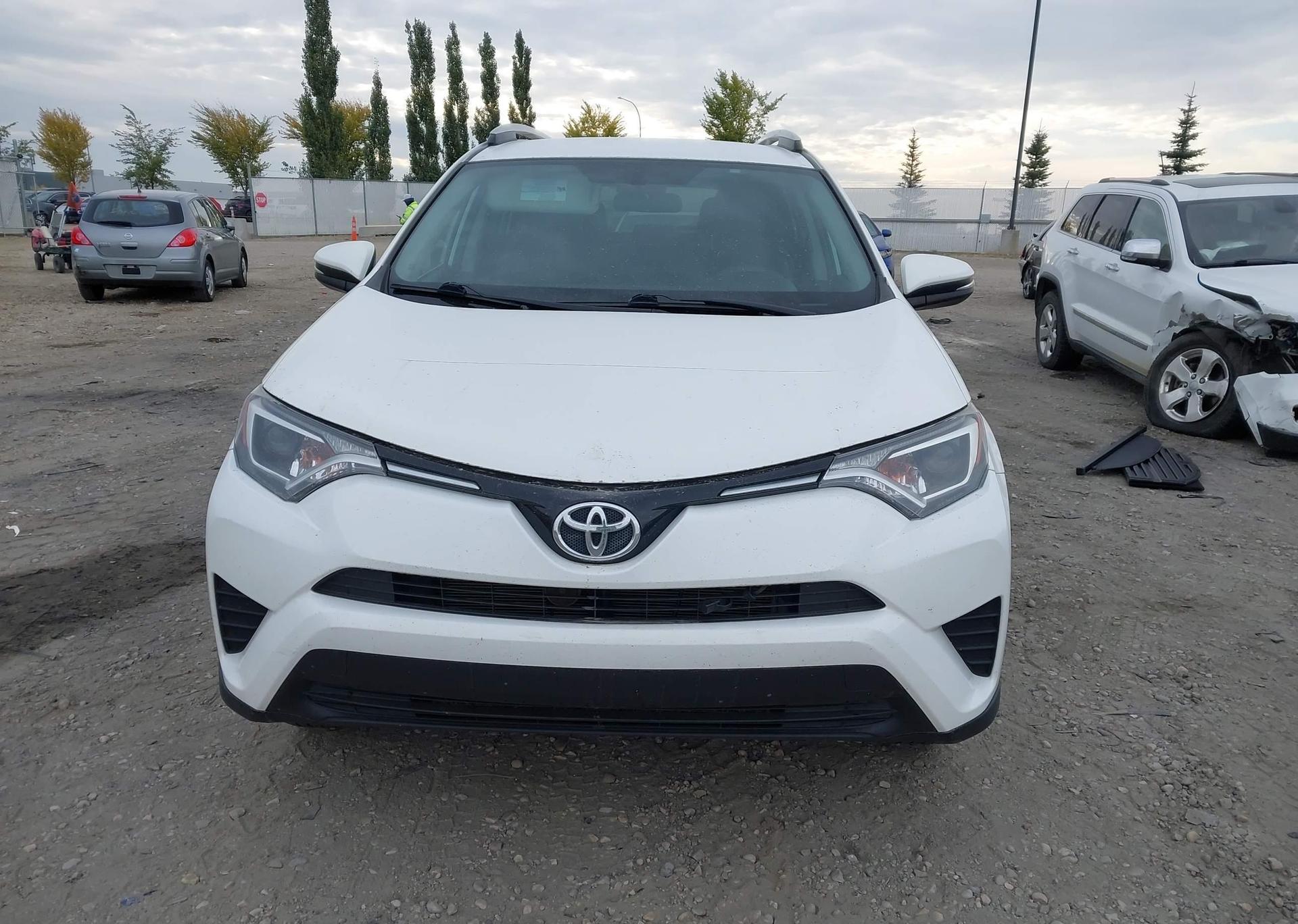 2016 TOYOTA RAV4 LE