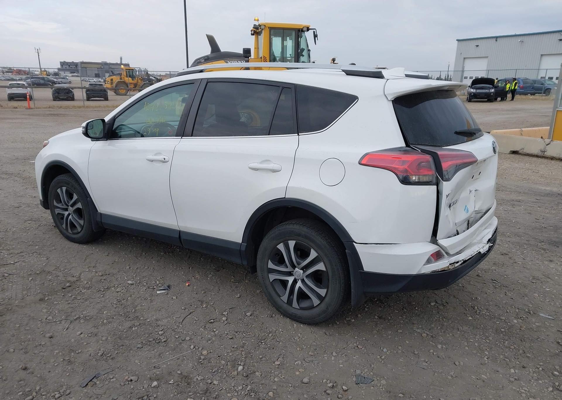 2016 TOYOTA RAV4 LE