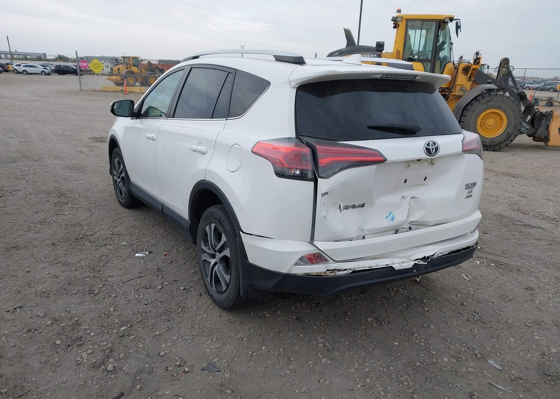 2016 TOYOTA RAV4 LE