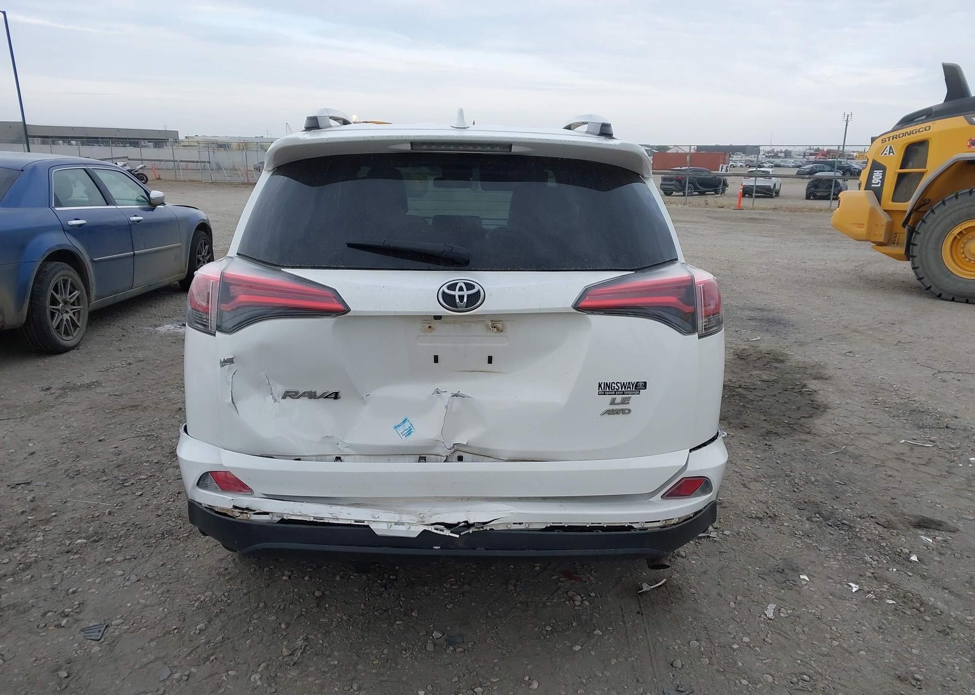 2016 TOYOTA RAV4 LE