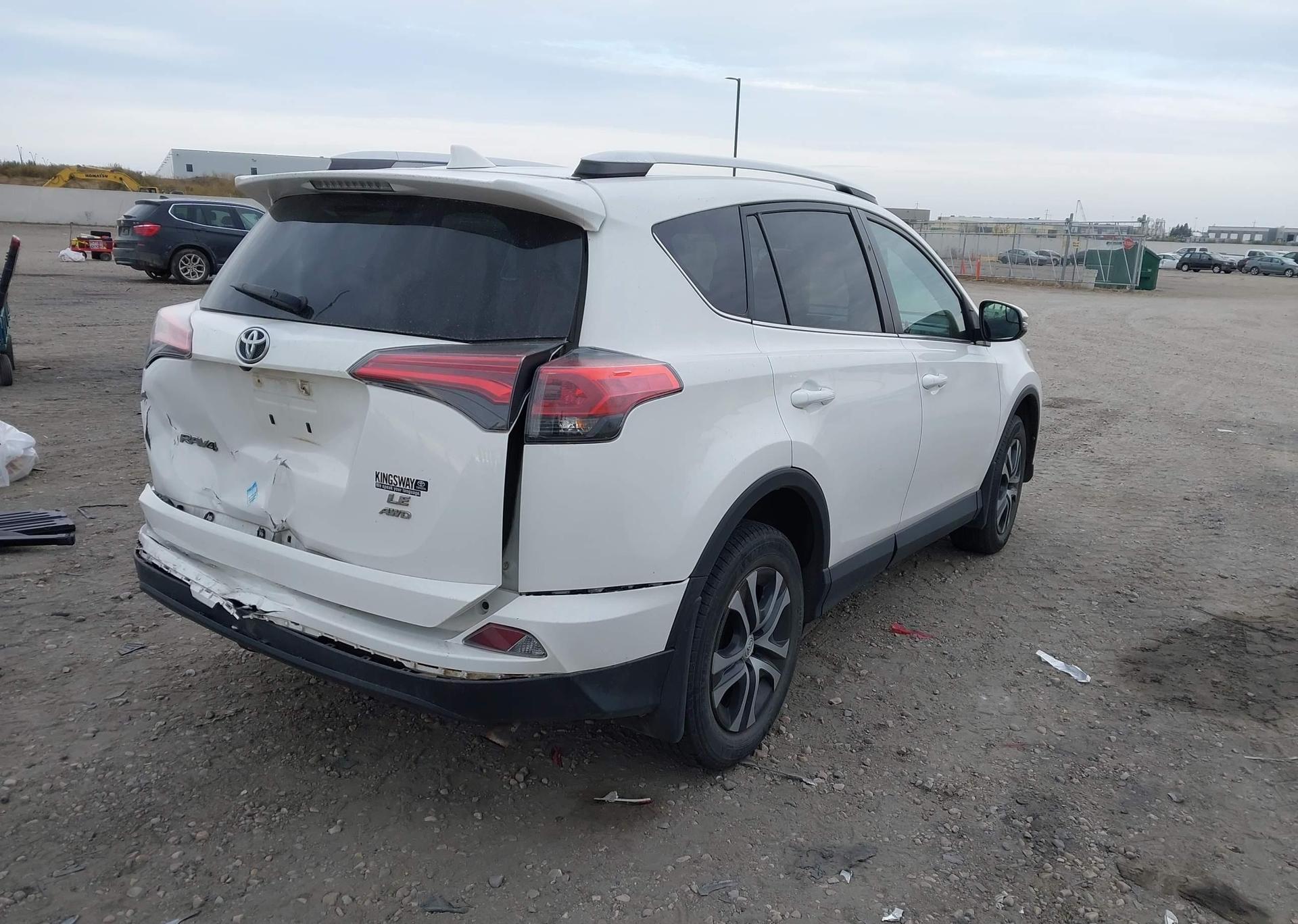 2016 TOYOTA RAV4 LE