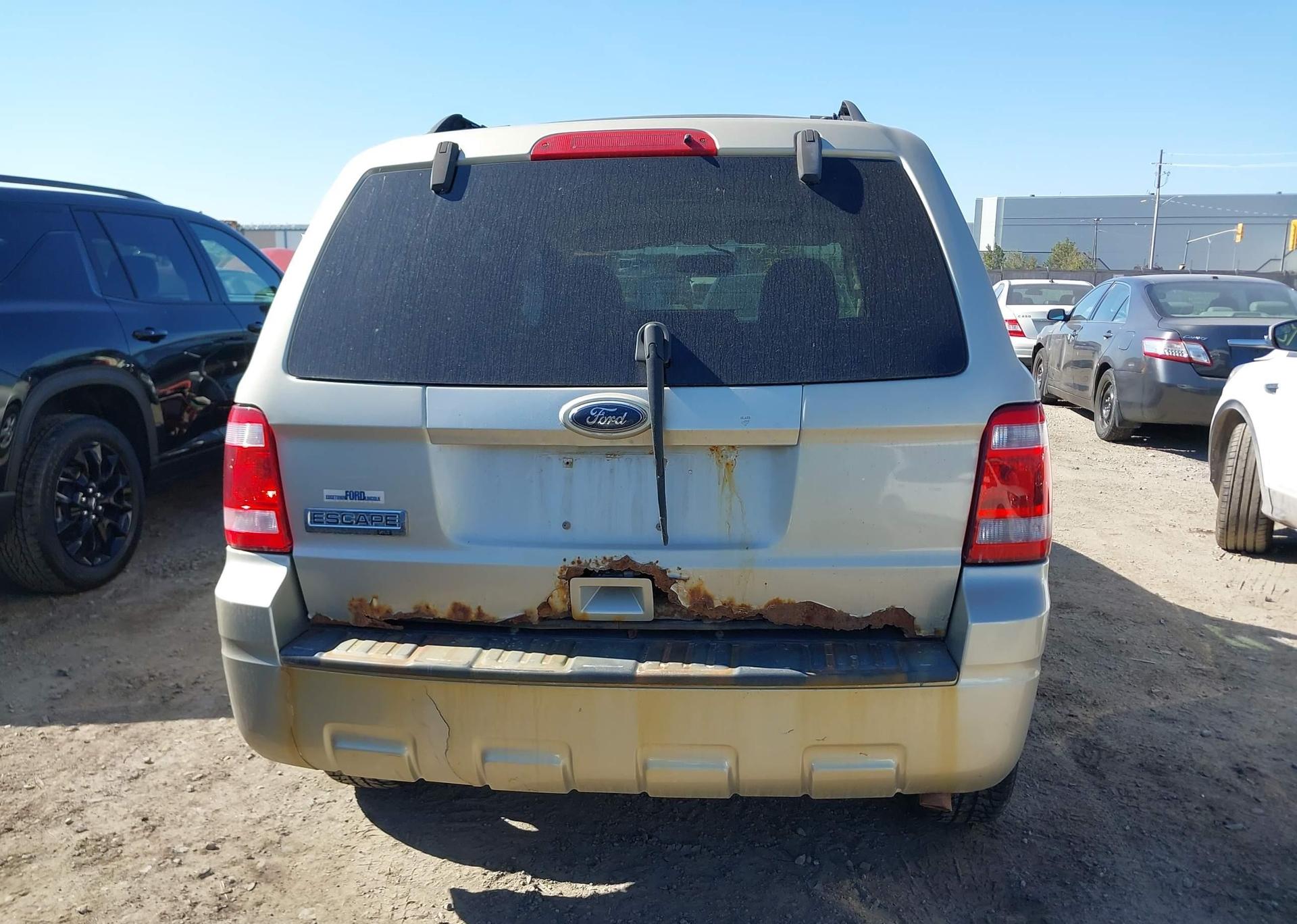 2011 FORD ESCAPE XLT