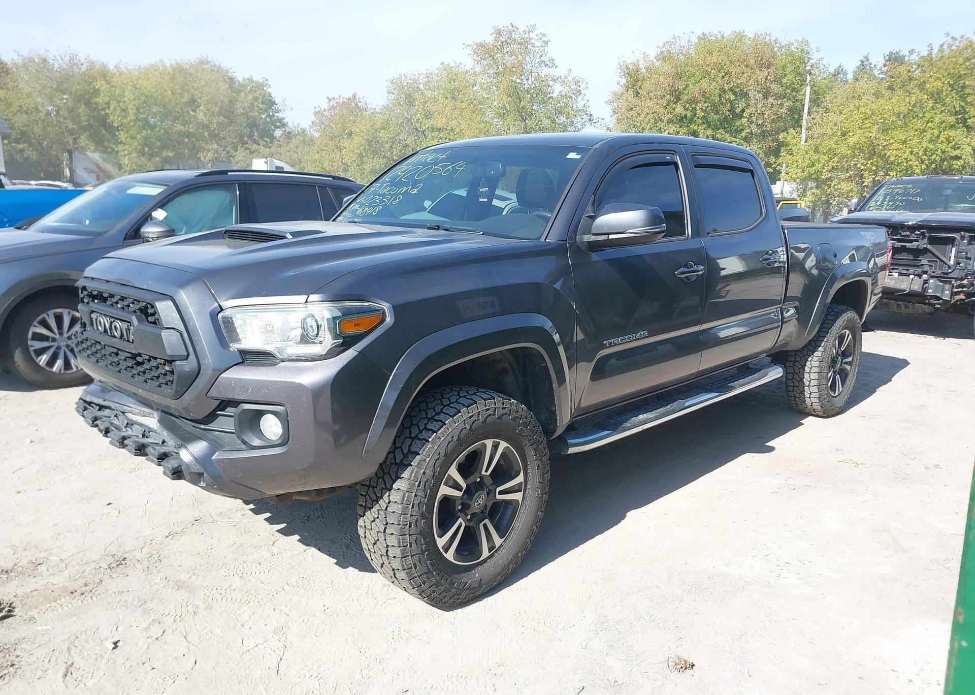 2017 TOYOTA TACOMA