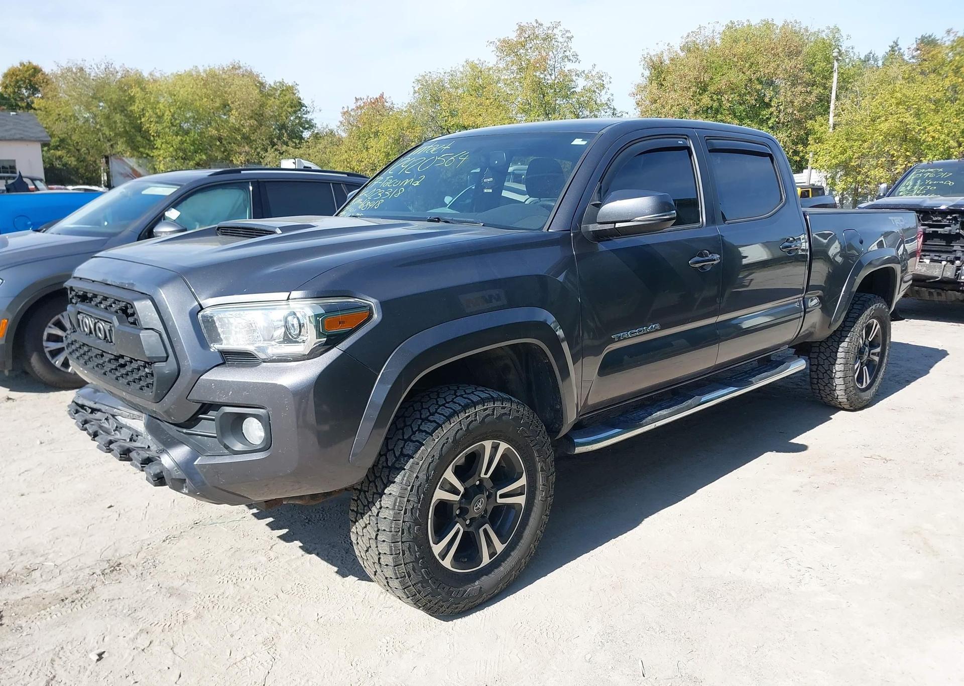 2017 TOYOTA TACOMA