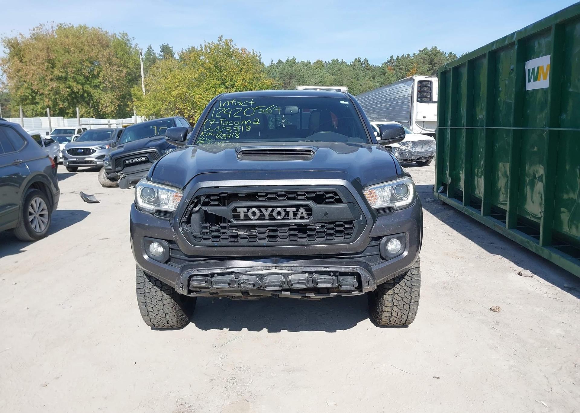 2017 TOYOTA TACOMA