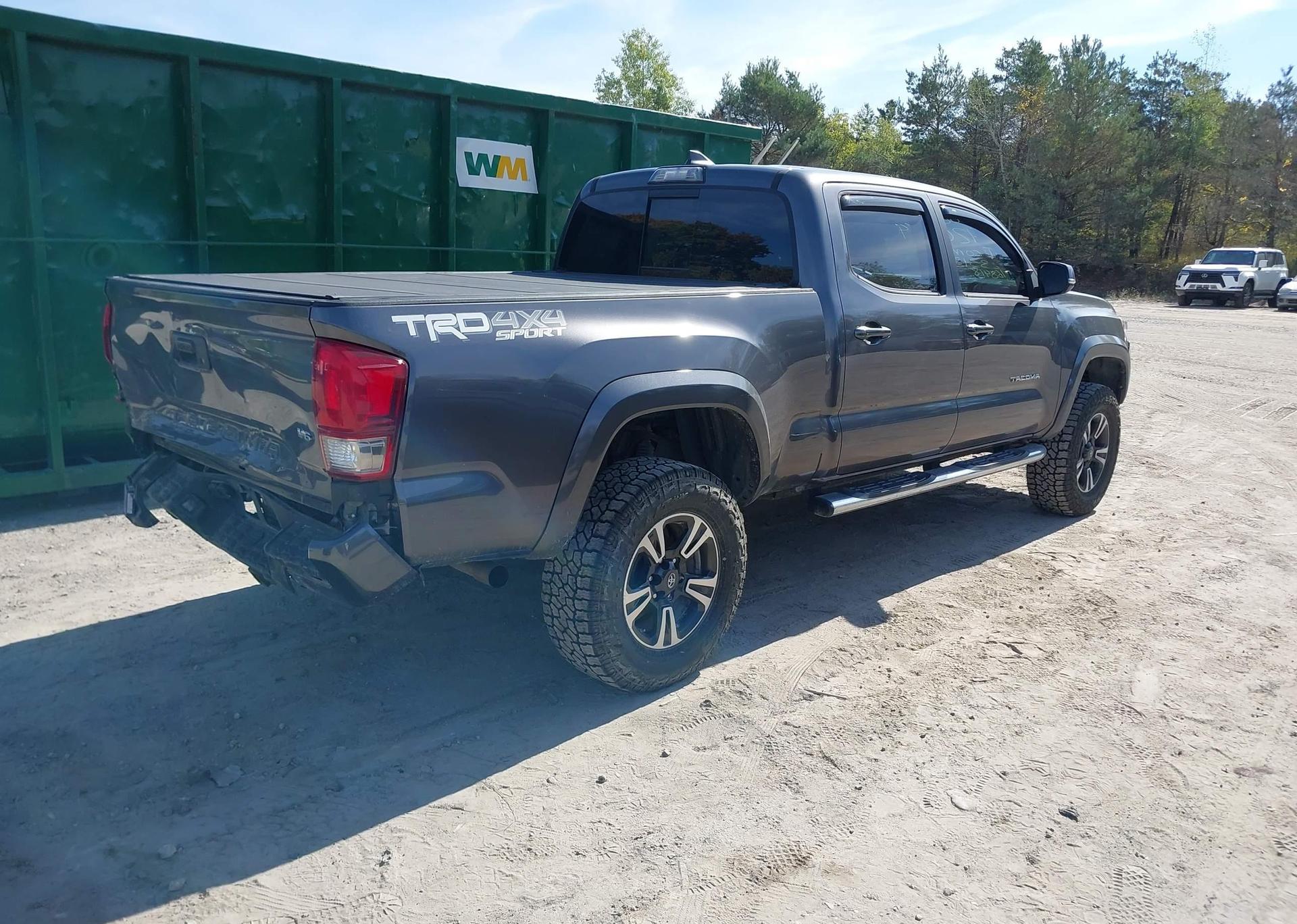 2017 TOYOTA TACOMA