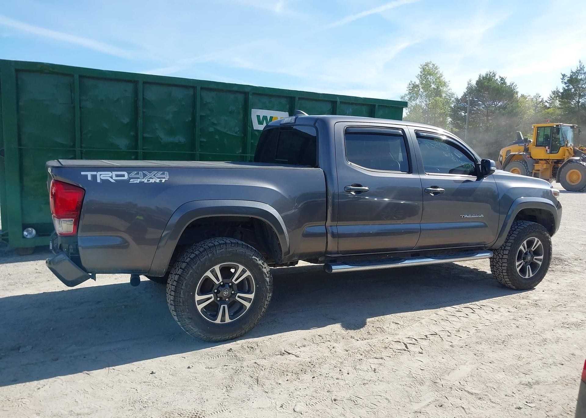 2017 TOYOTA TACOMA
