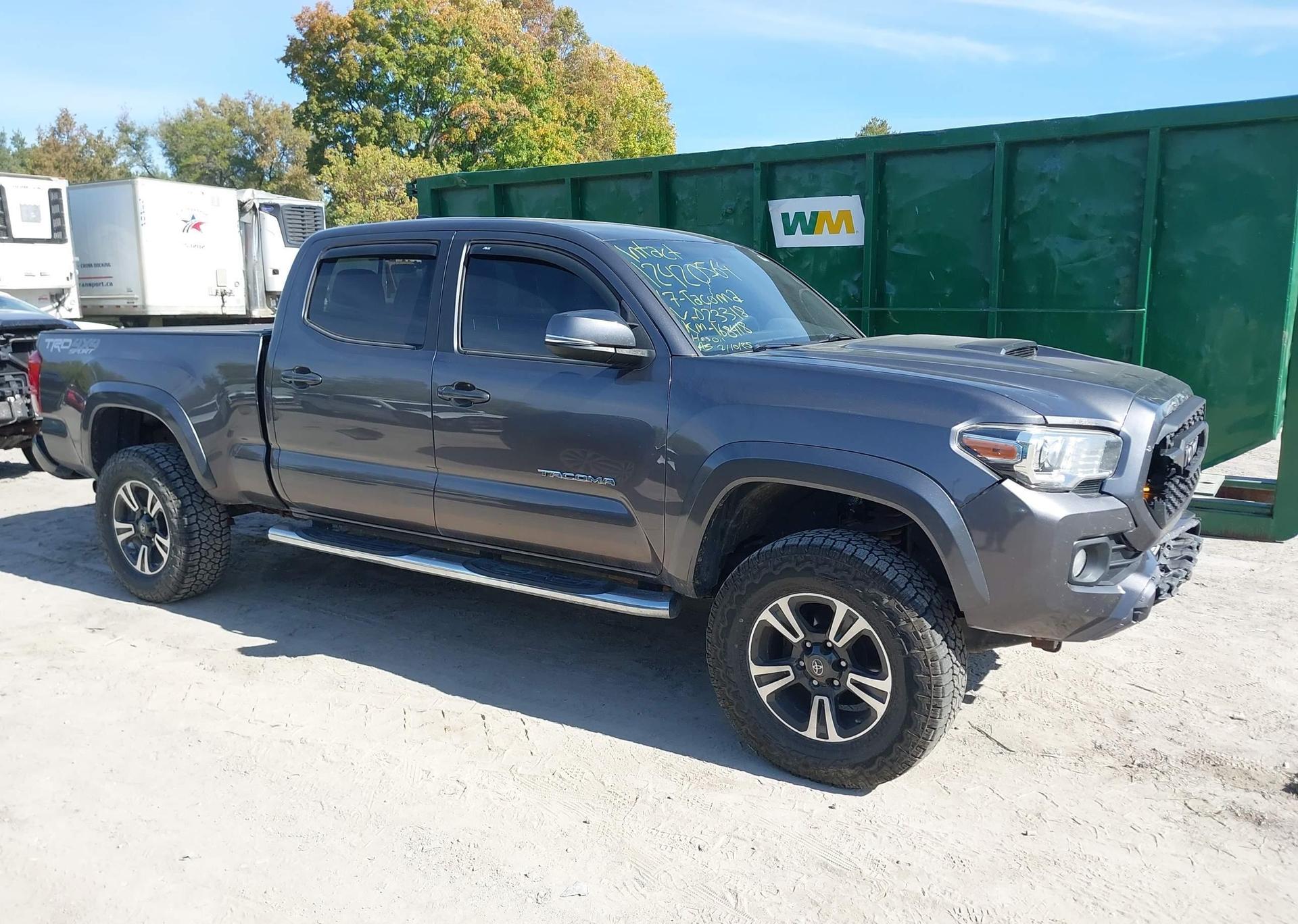 2017 TOYOTA TACOMA