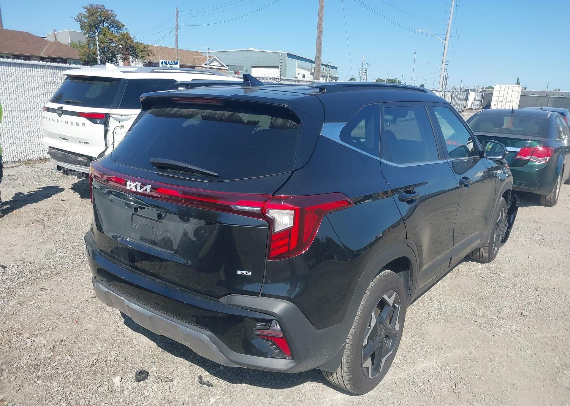 2025 KIA SELTOS EX