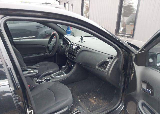 2014 CHRYSLER 200 LX