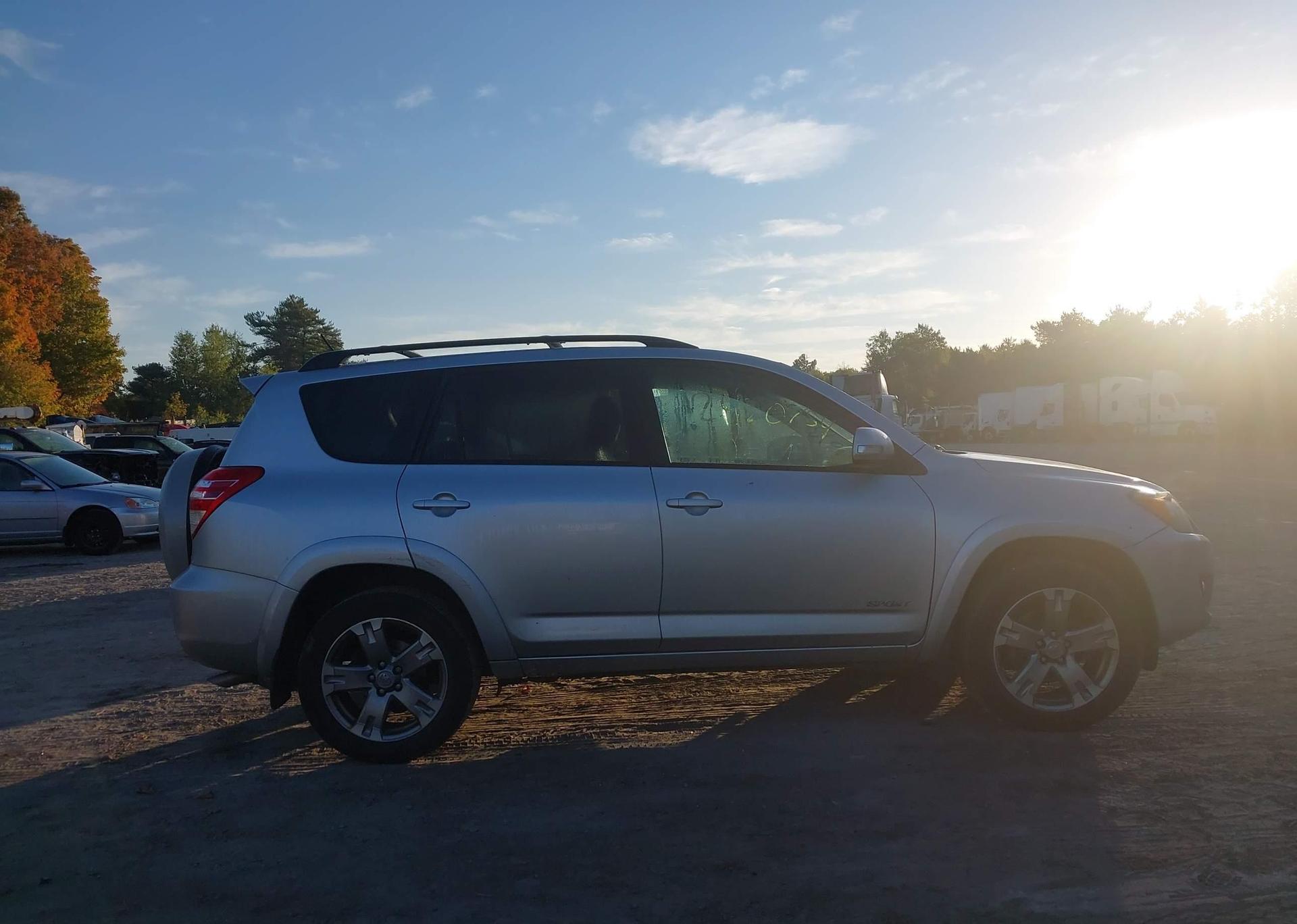 2010 TOYOTA RAV4 SPORT V6