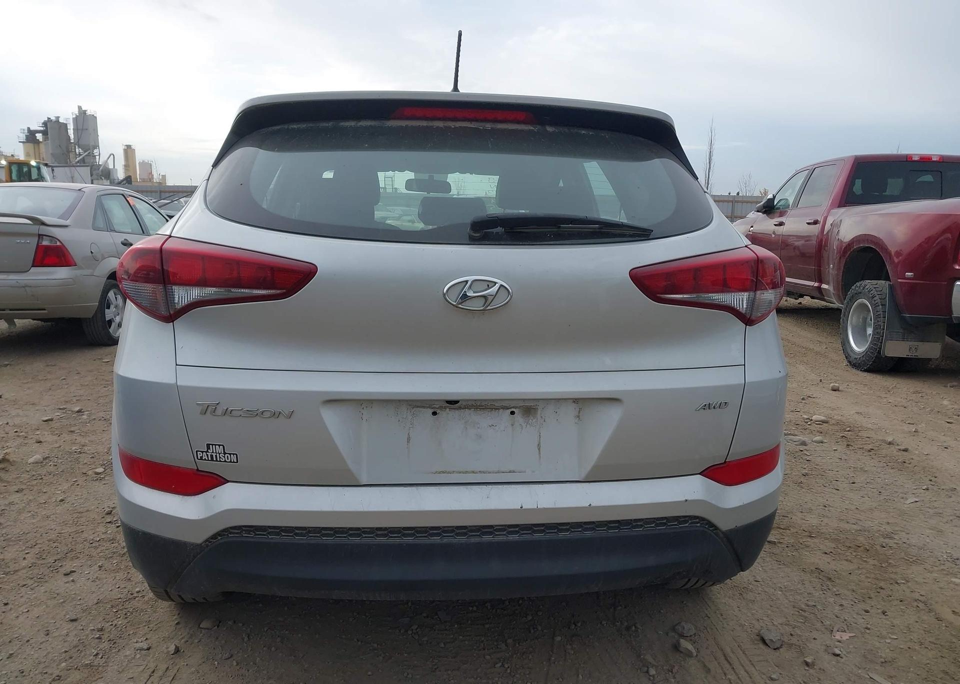 2018 HYUNDAI TUCSON BASE 2.0L