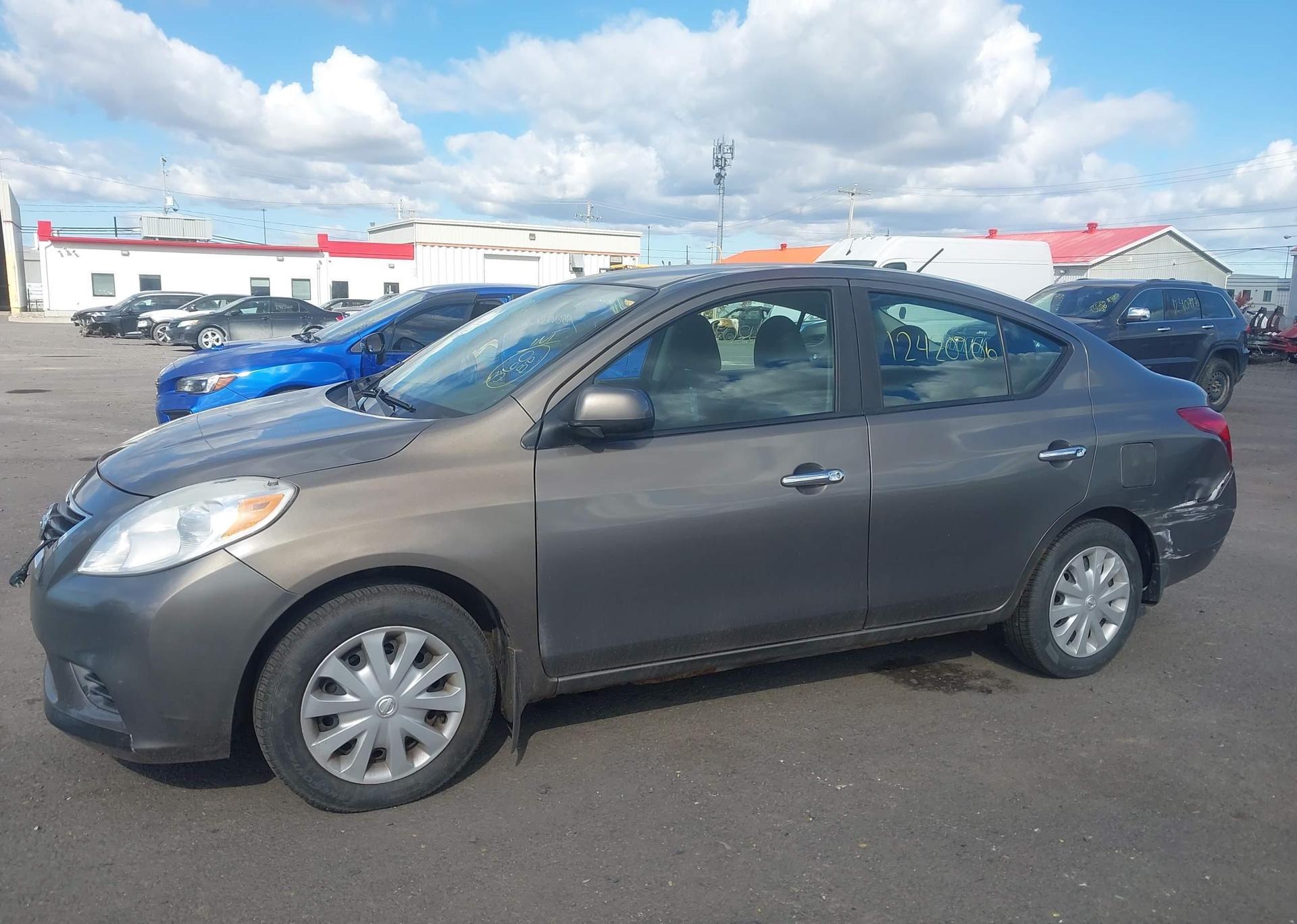 2012 NISSAN VERSA