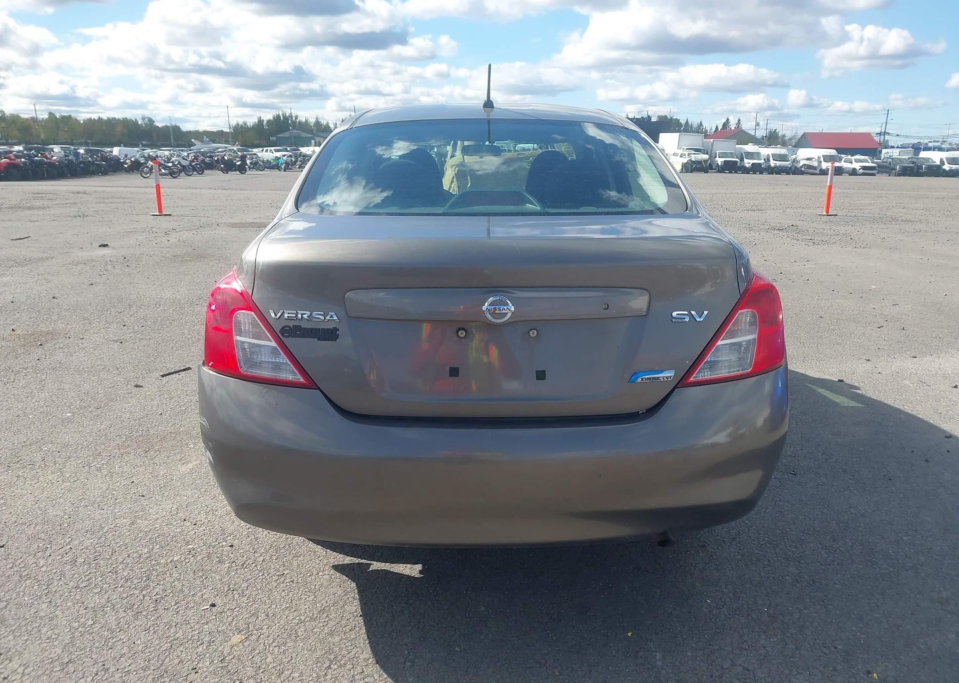 2012 NISSAN VERSA