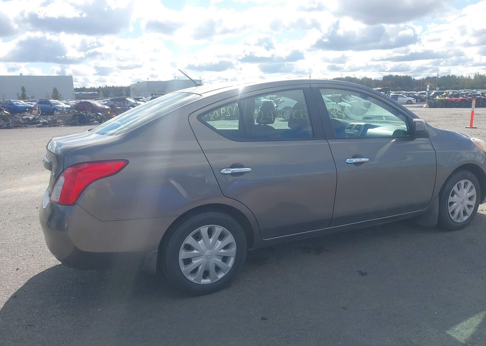 2012 NISSAN VERSA