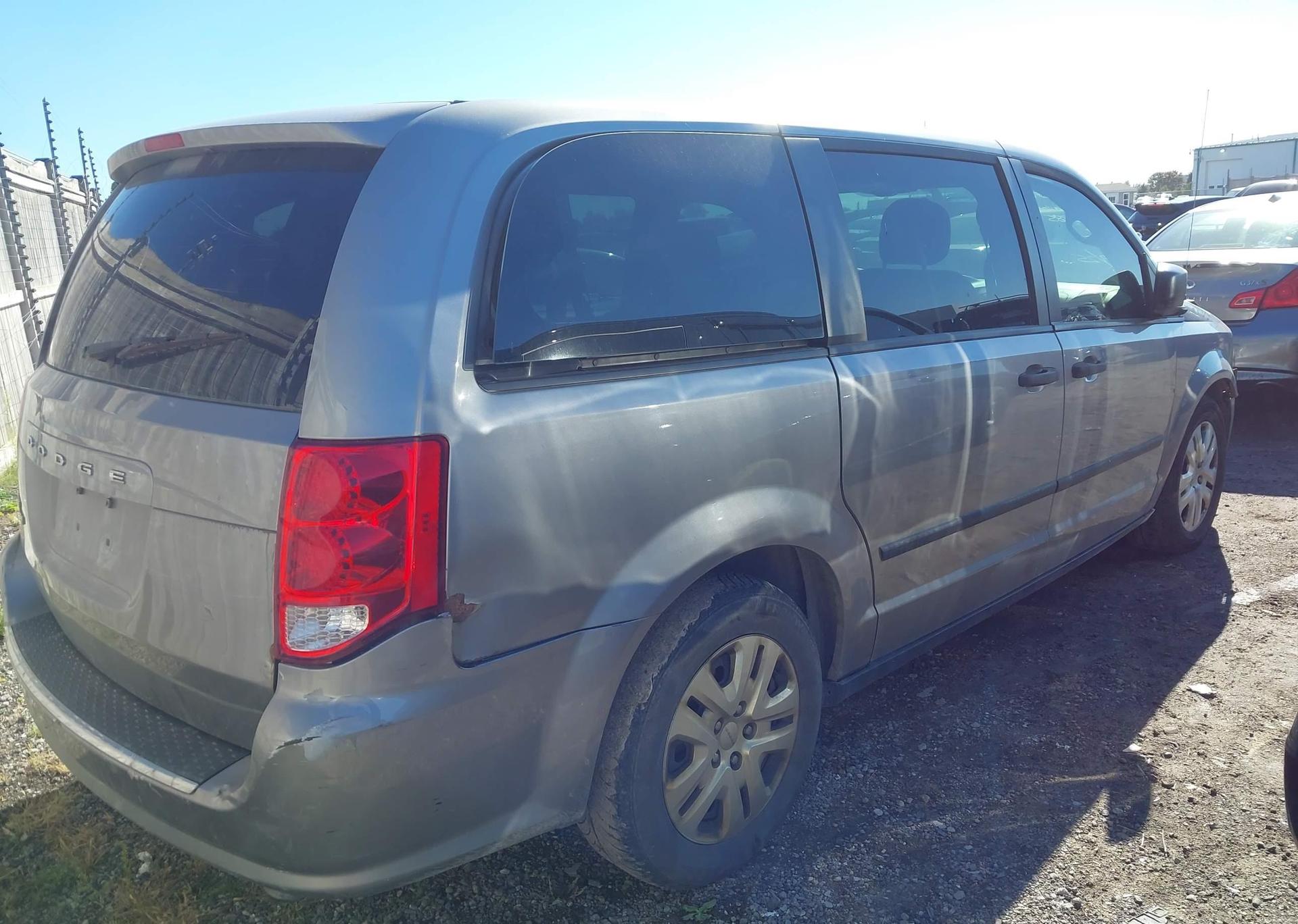 2014 DODGE GRAND CARAVAN SE