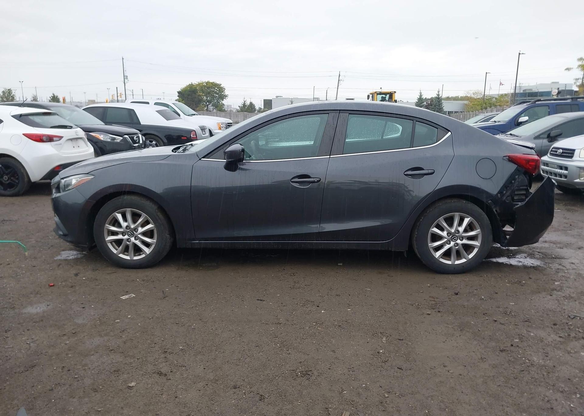 2015 MAZDA MAZDA3 GS