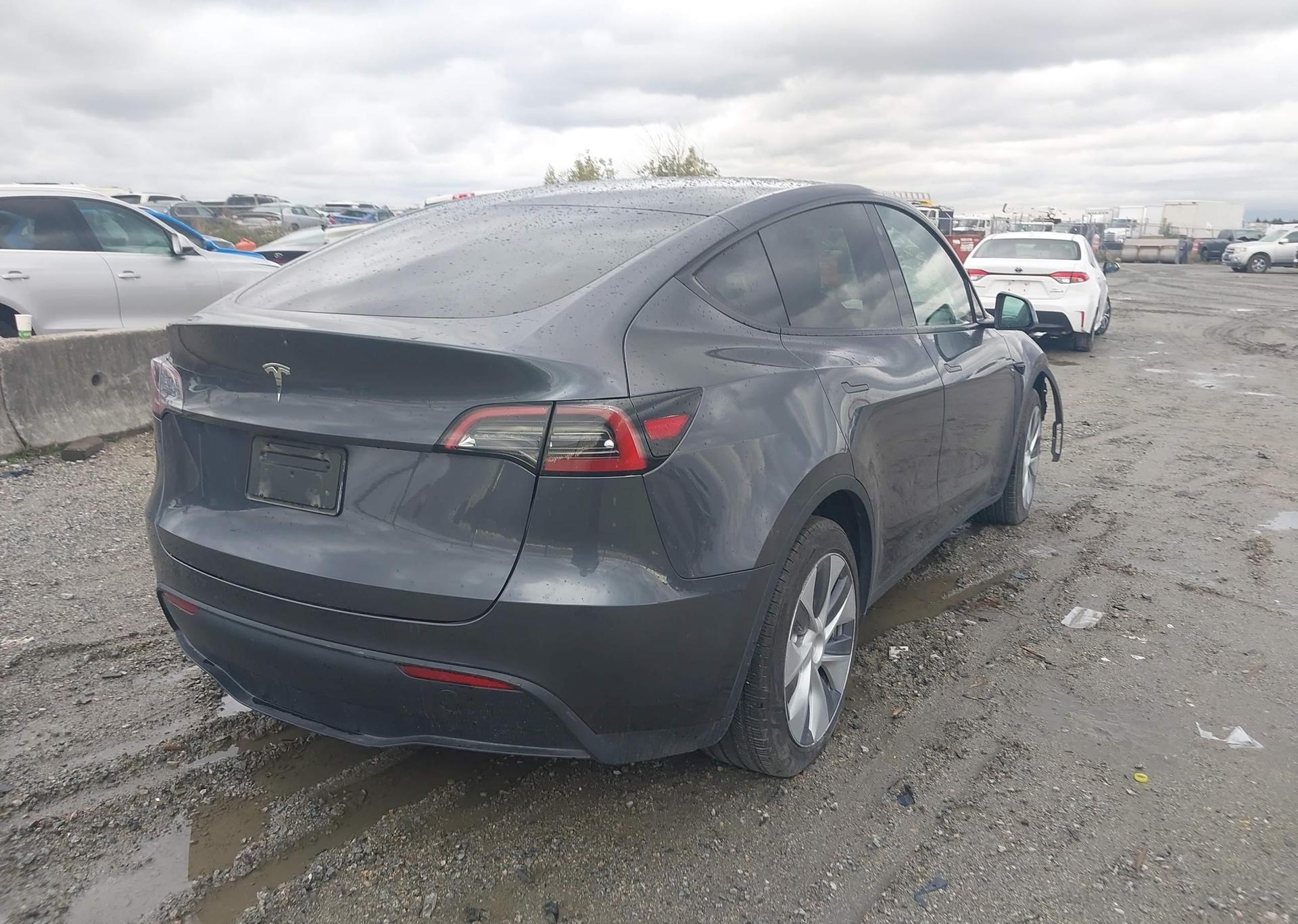 2023 TESLA MODEL Y