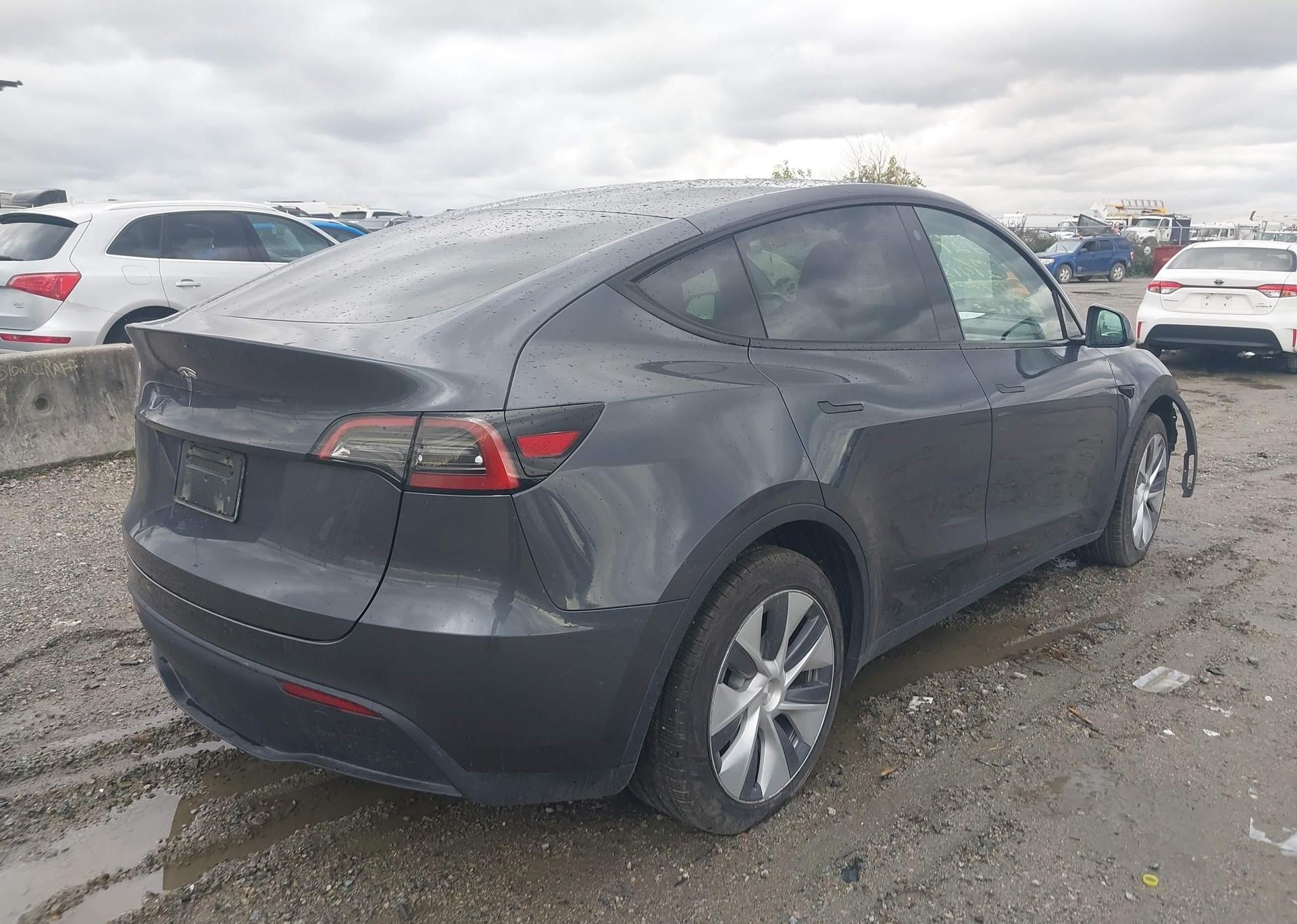2023 TESLA MODEL Y