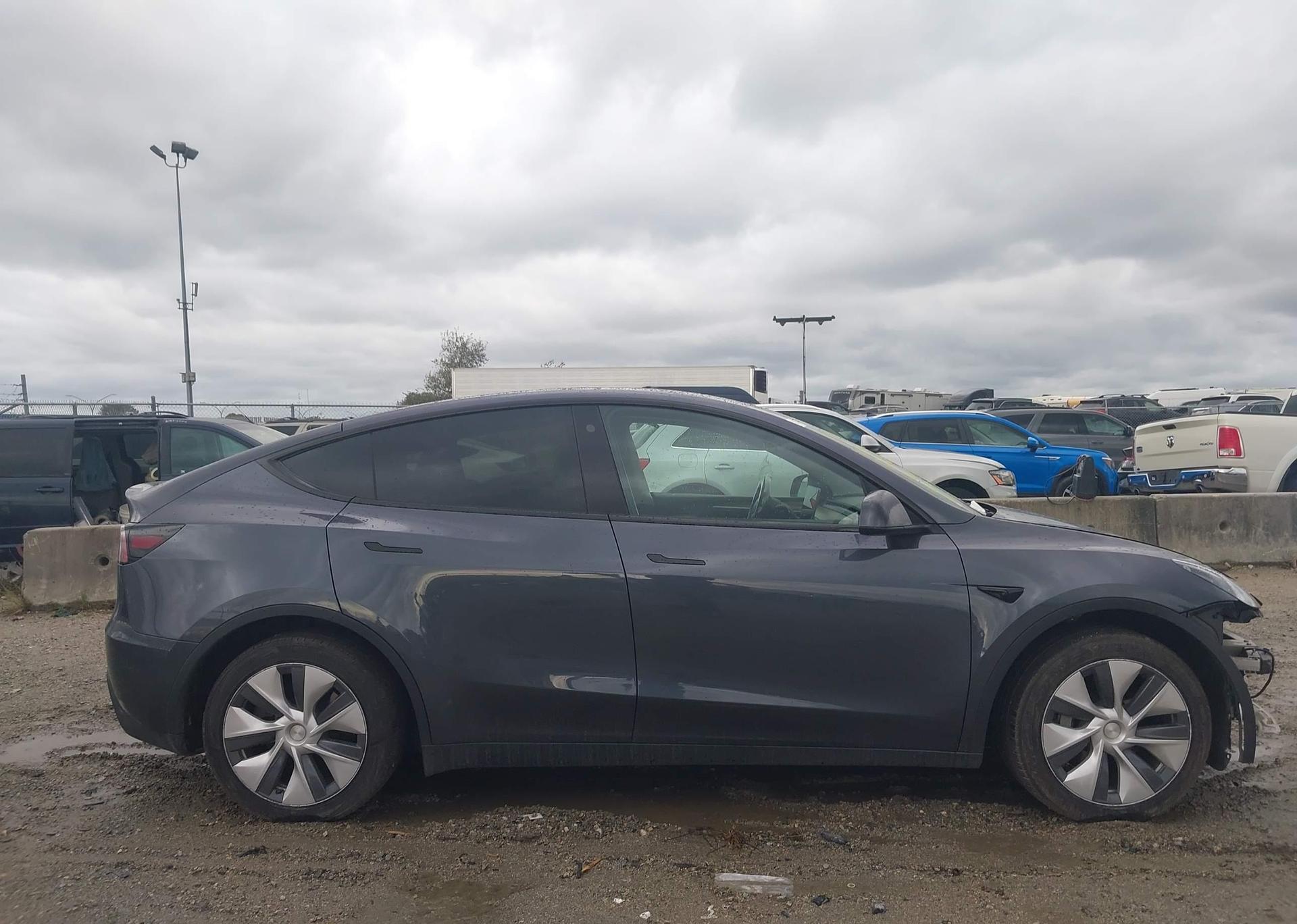 2023 TESLA MODEL Y