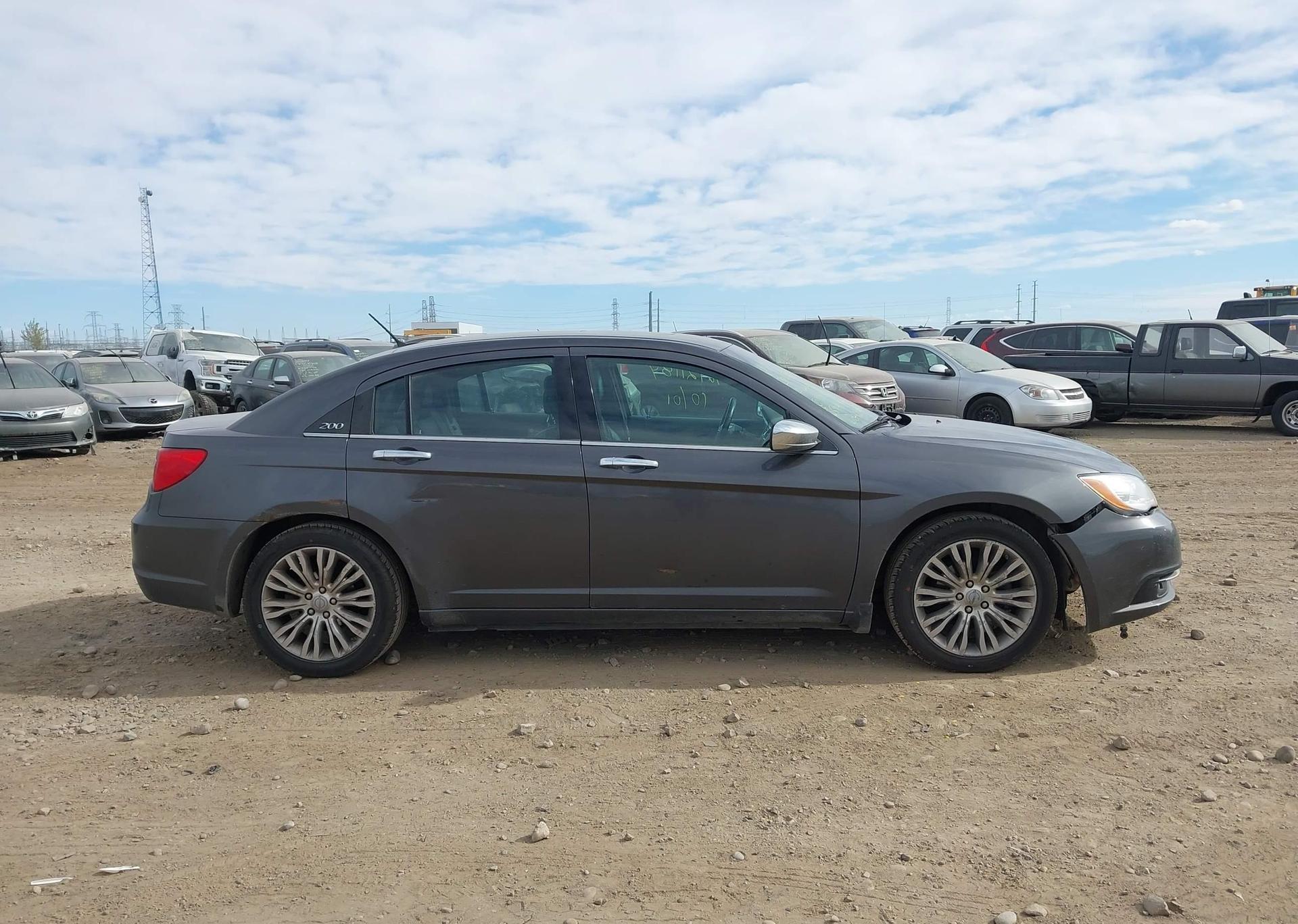2014 CHRYSLER 200 LIMITED