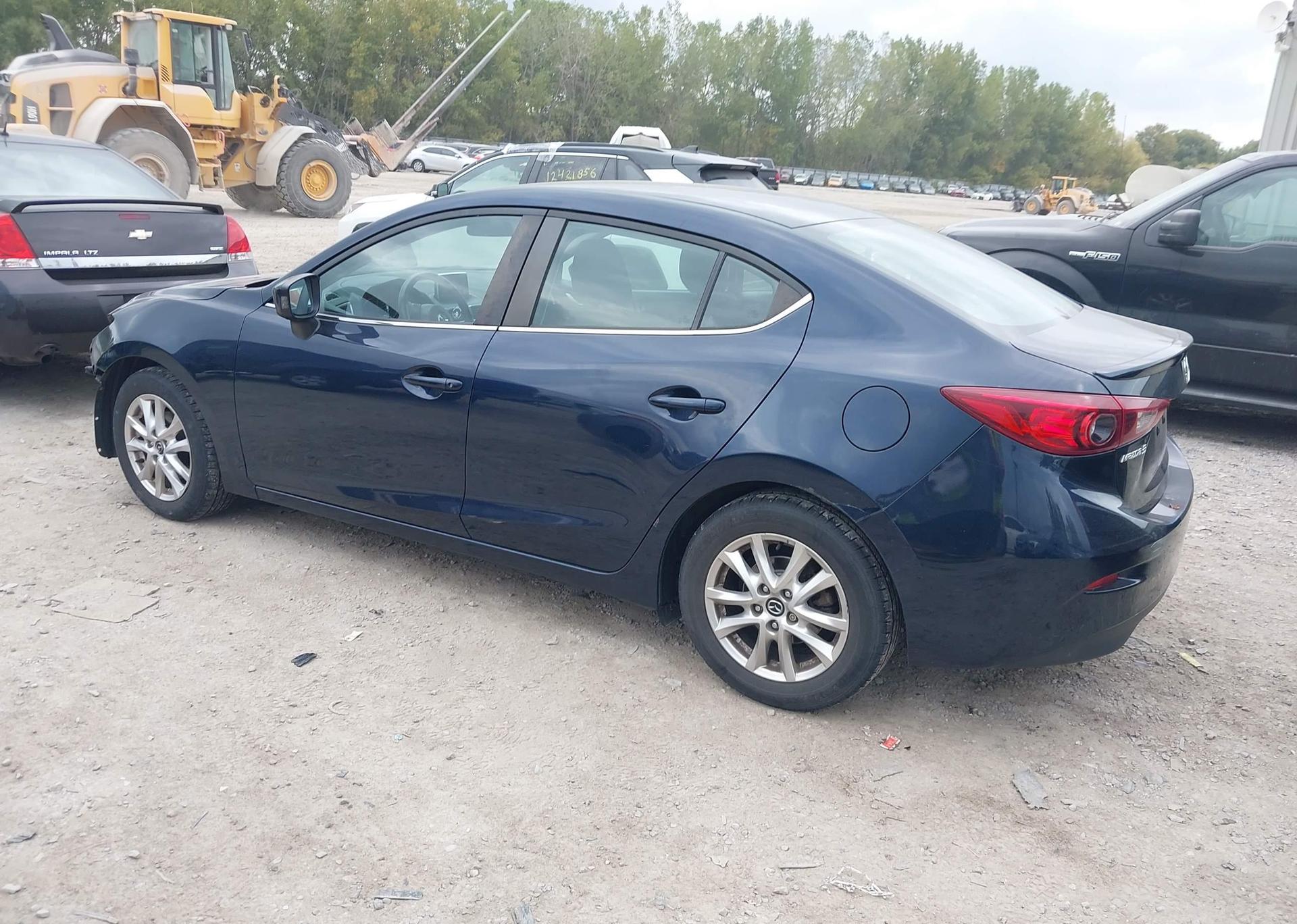 2015 MAZDA MAZDA3 GS