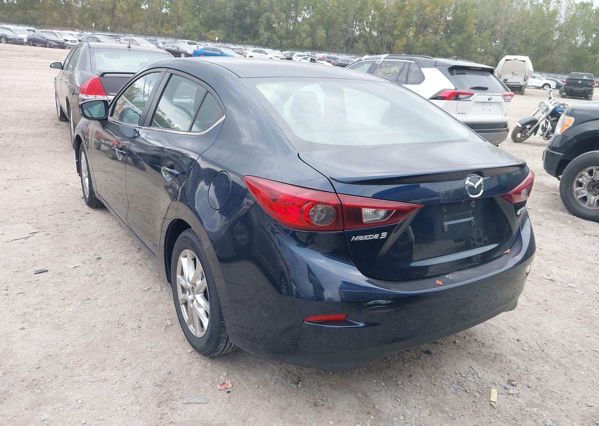 2015 MAZDA MAZDA3 GS