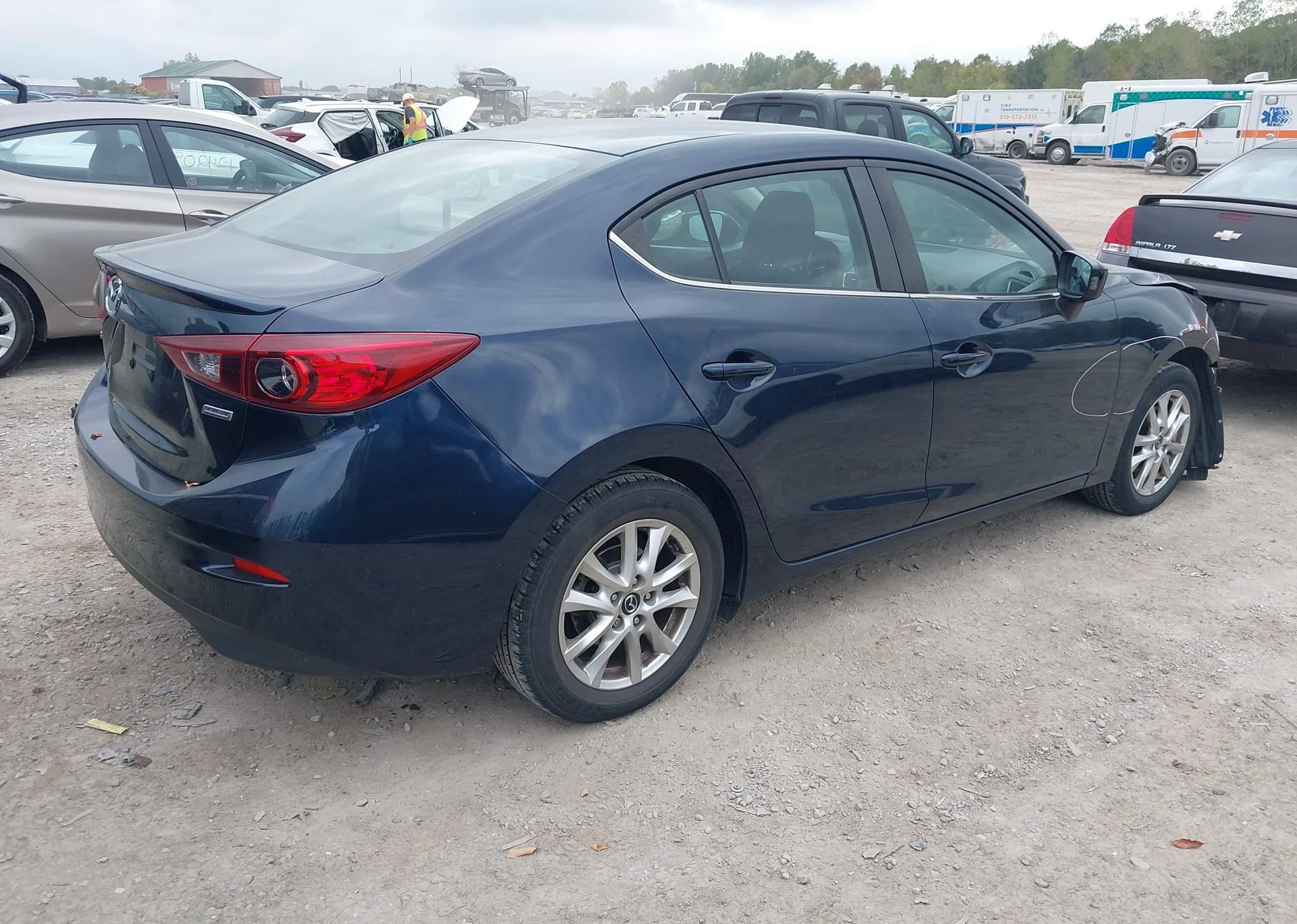 2015 MAZDA MAZDA3 GS
