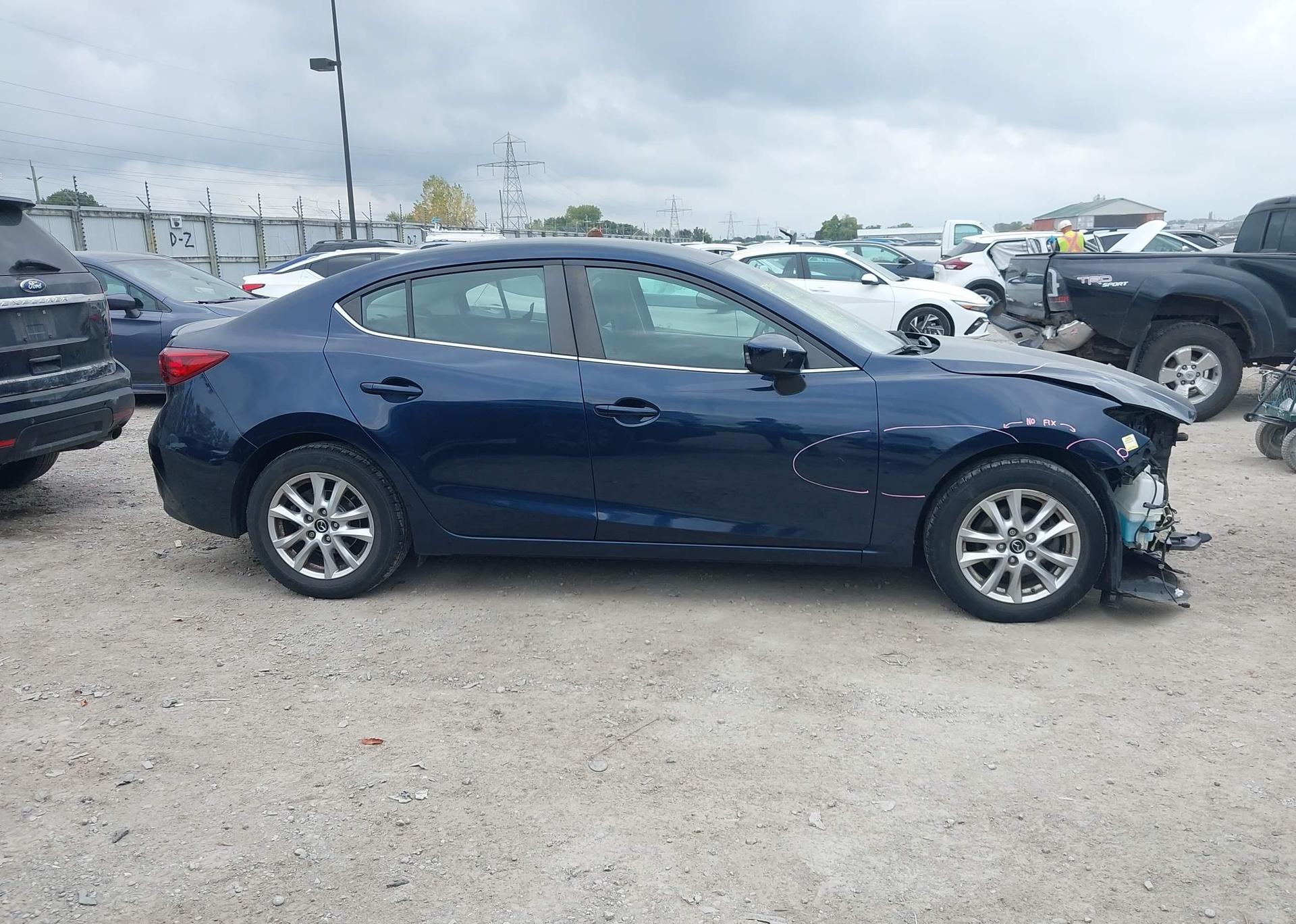 2015 MAZDA MAZDA3 GS