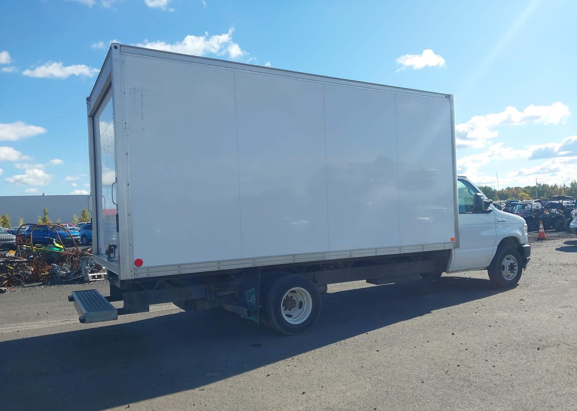 2023 FORD ECONOLINE E450 SUPER DUTY CUTAWAY VAN
